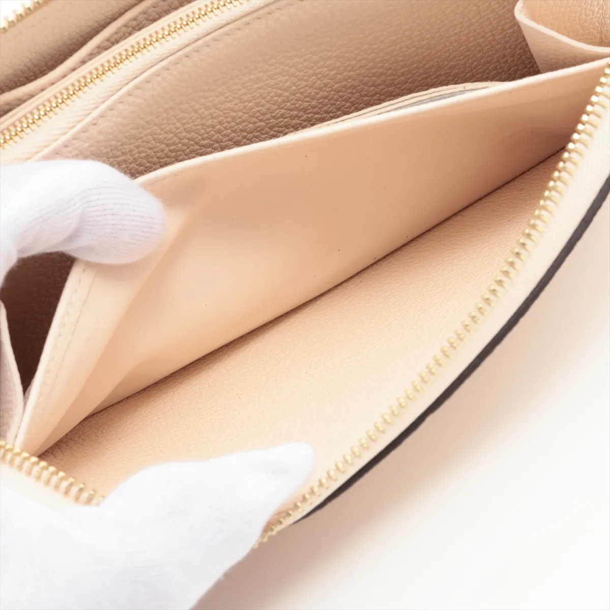 Empreinte Zippy Wallet M82212 Cream Round Zip Wallet (RFID detected) — view 8