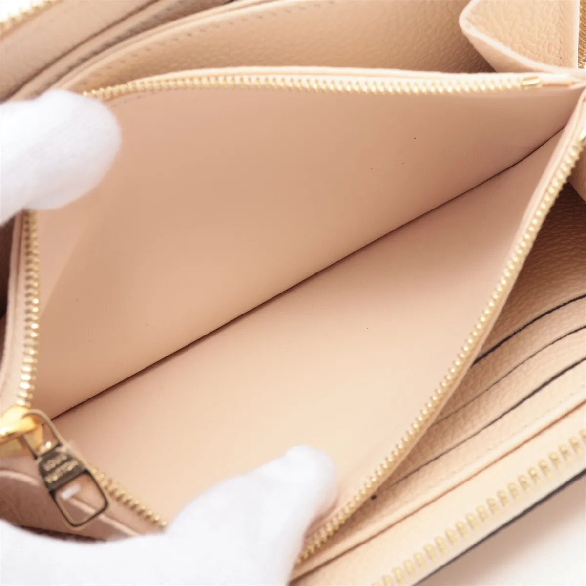 Empreinte Zippy Wallet M82212 Cream Round Zip Wallet (RFID detected) — view 9