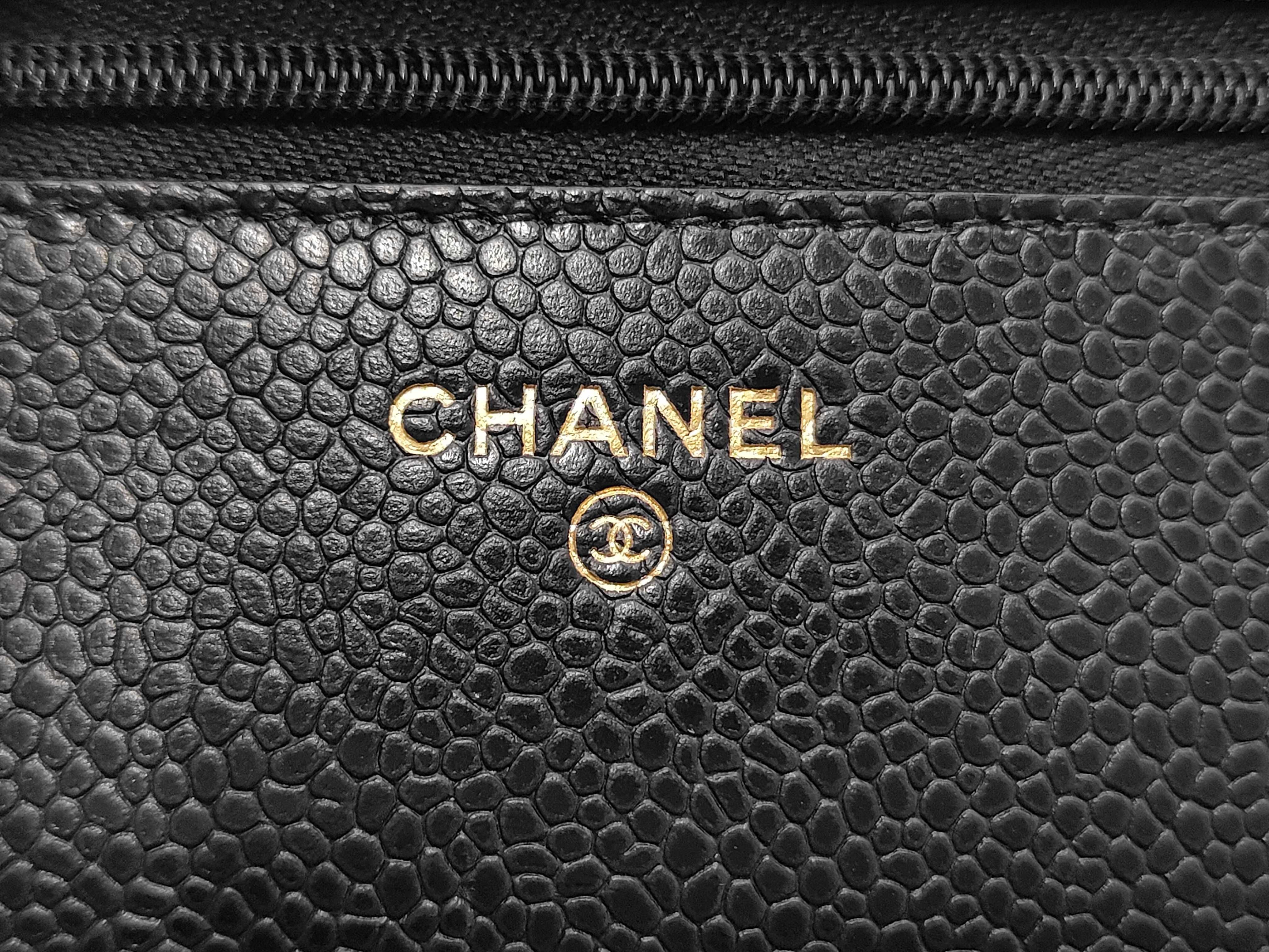 WOC Chain Bag Shoulder Bag — view 11