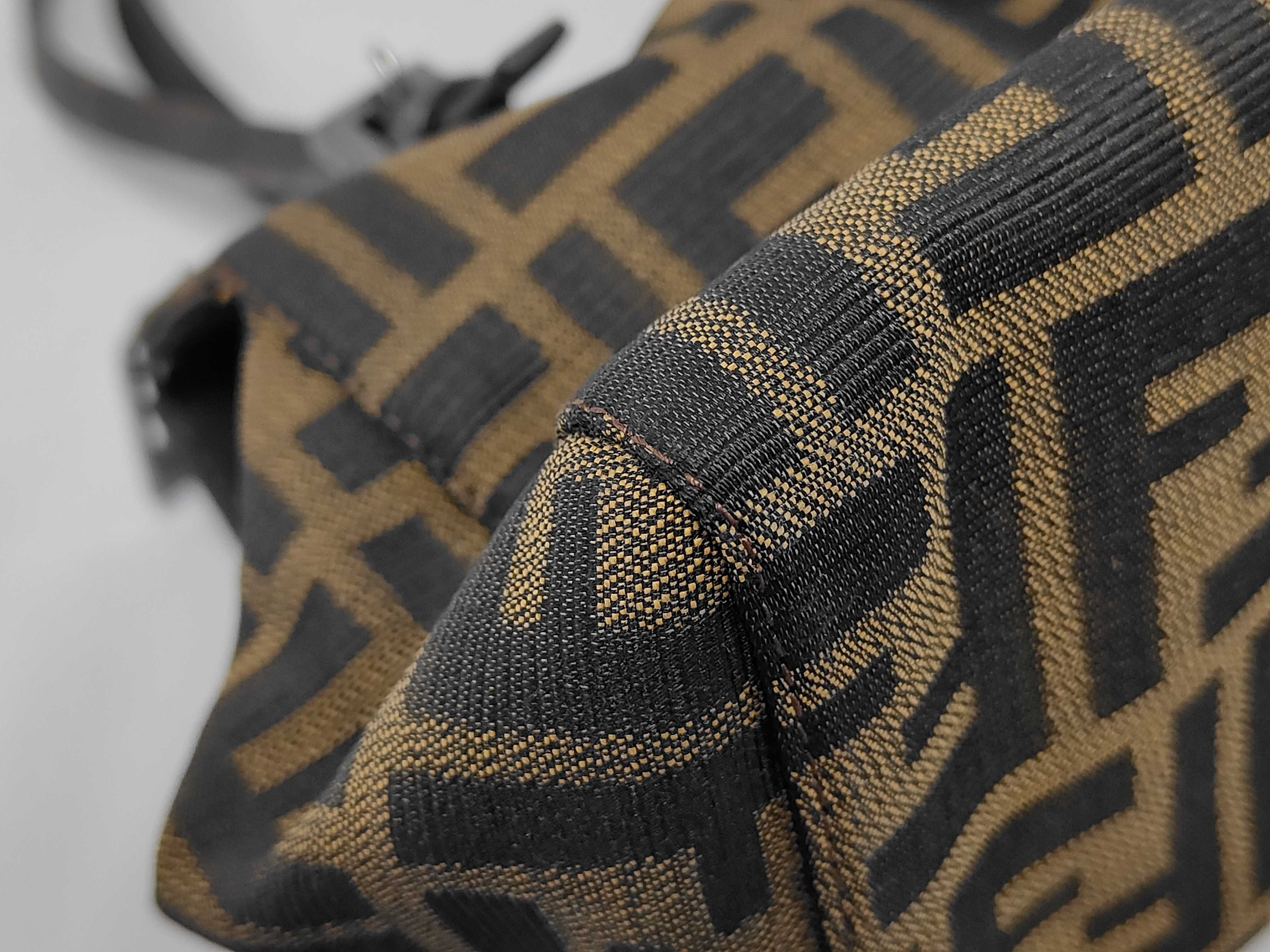 Zucca pattern Mamma Bucket shoulder bag with FF hardware. — view 4