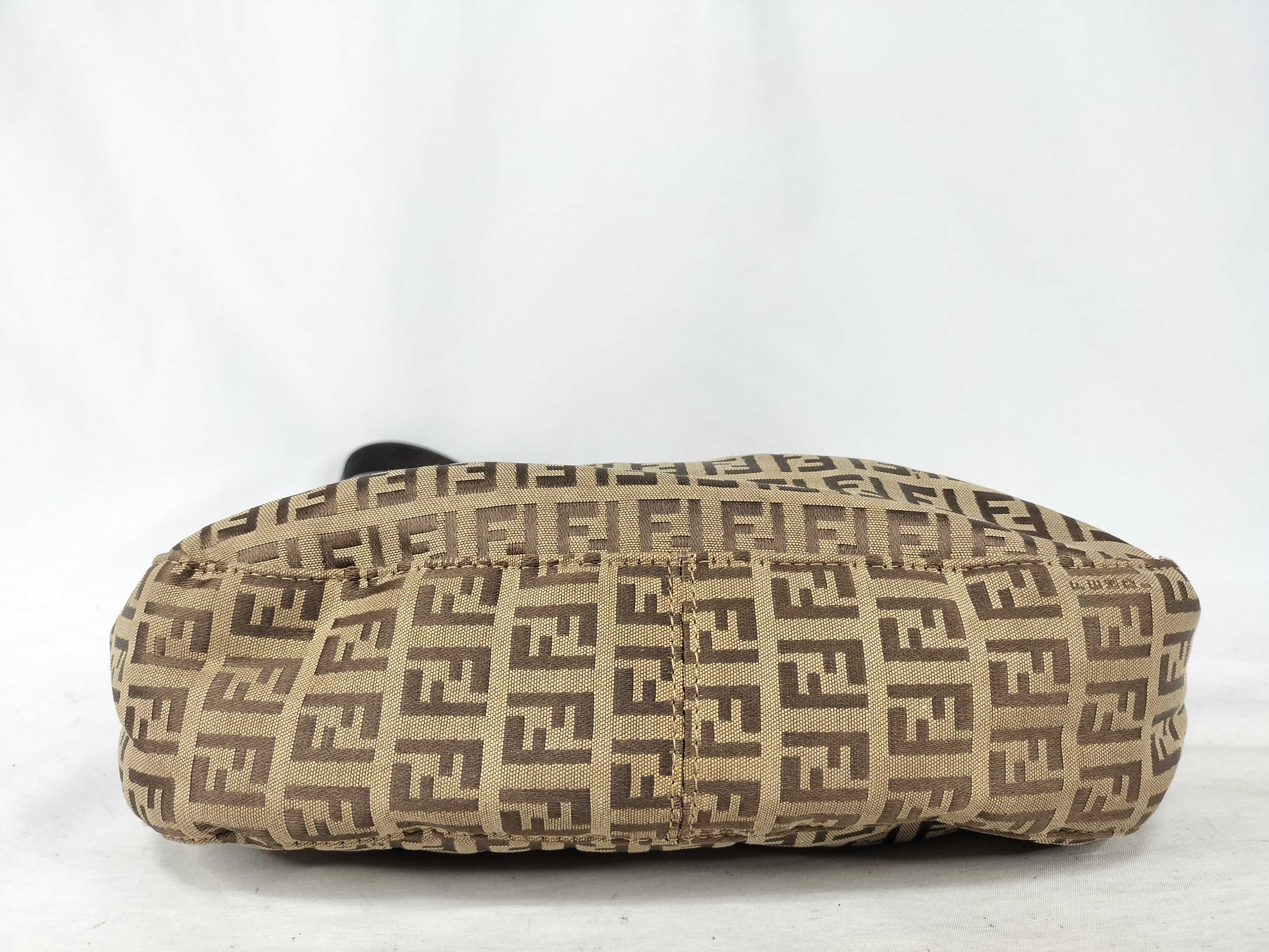Zucca pattern Fendi Mamma Zucca shoulder bag with aftermarket zipper — view 7