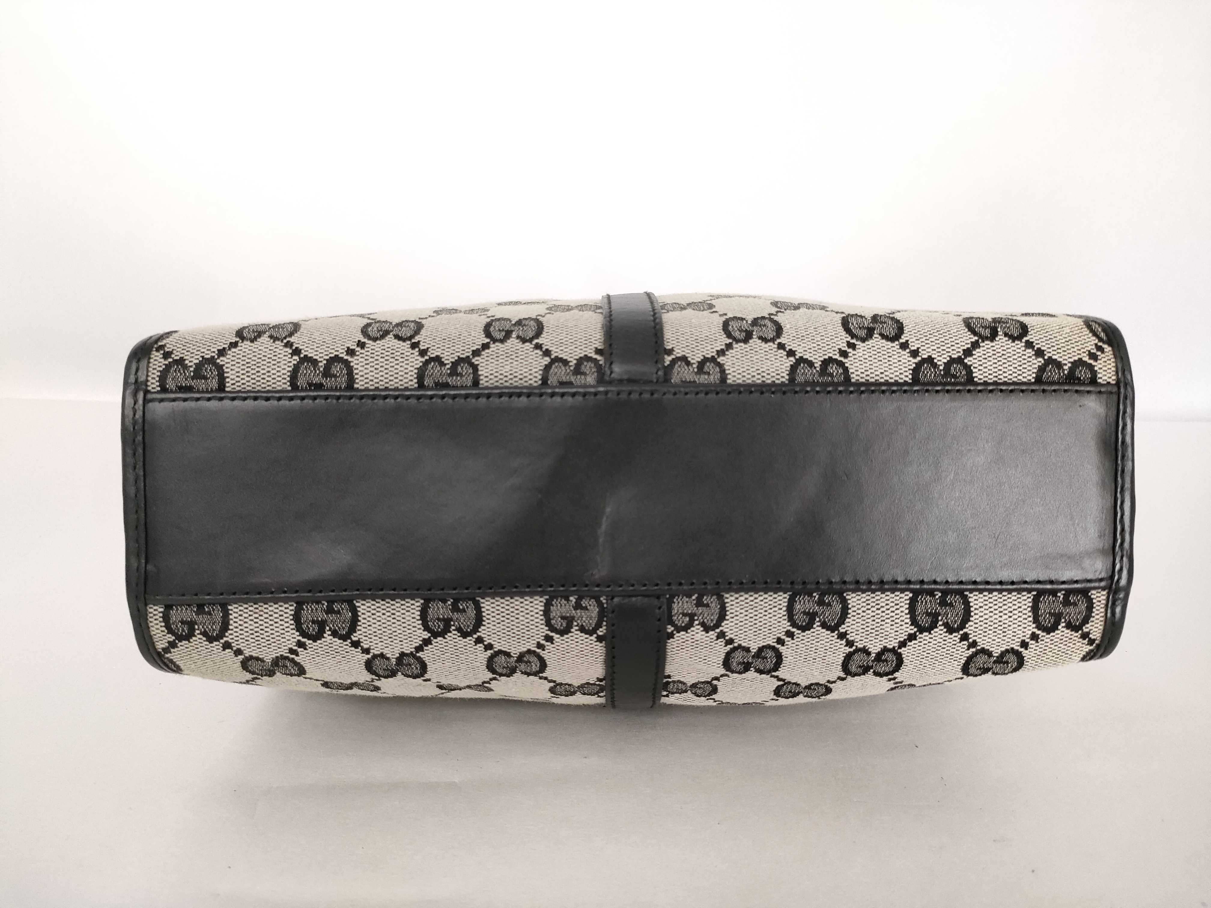 GG Canvas Gucci Shoulder Handbag — view 7