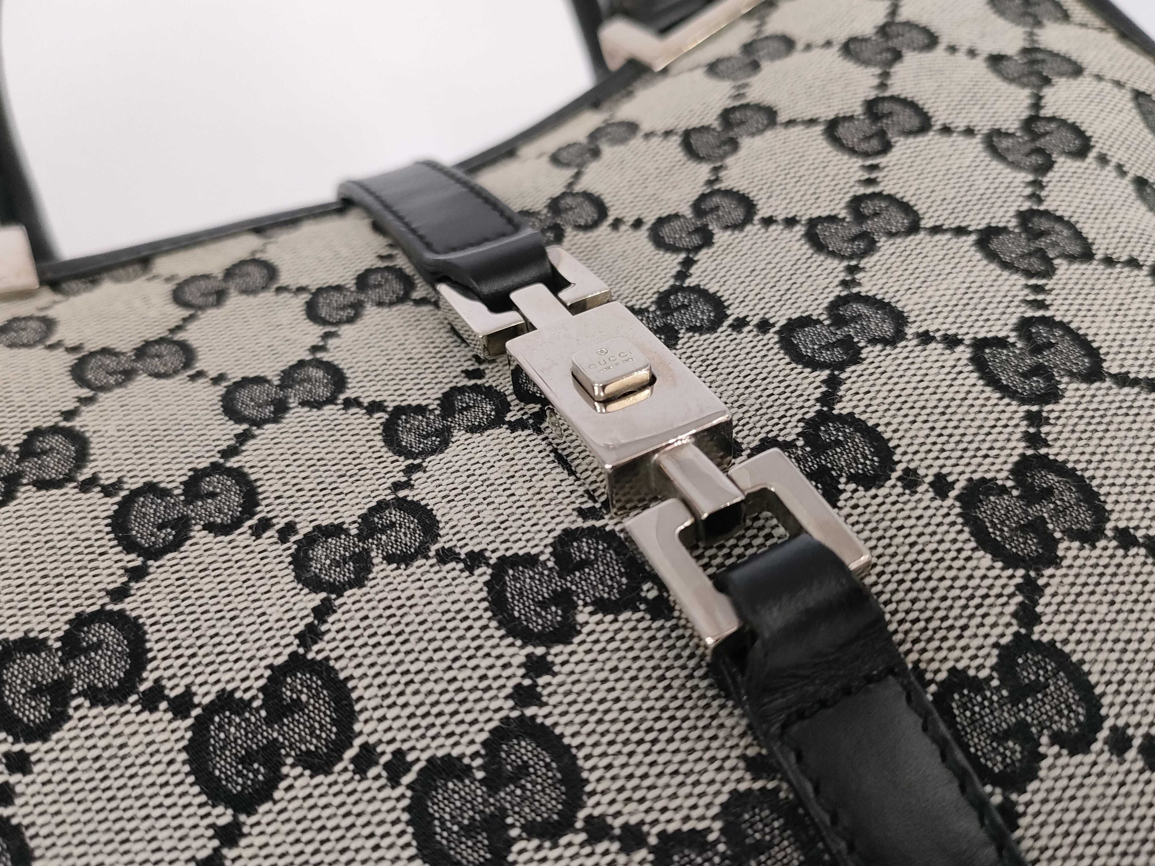 GG Canvas Gucci Shoulder Handbag — view 8