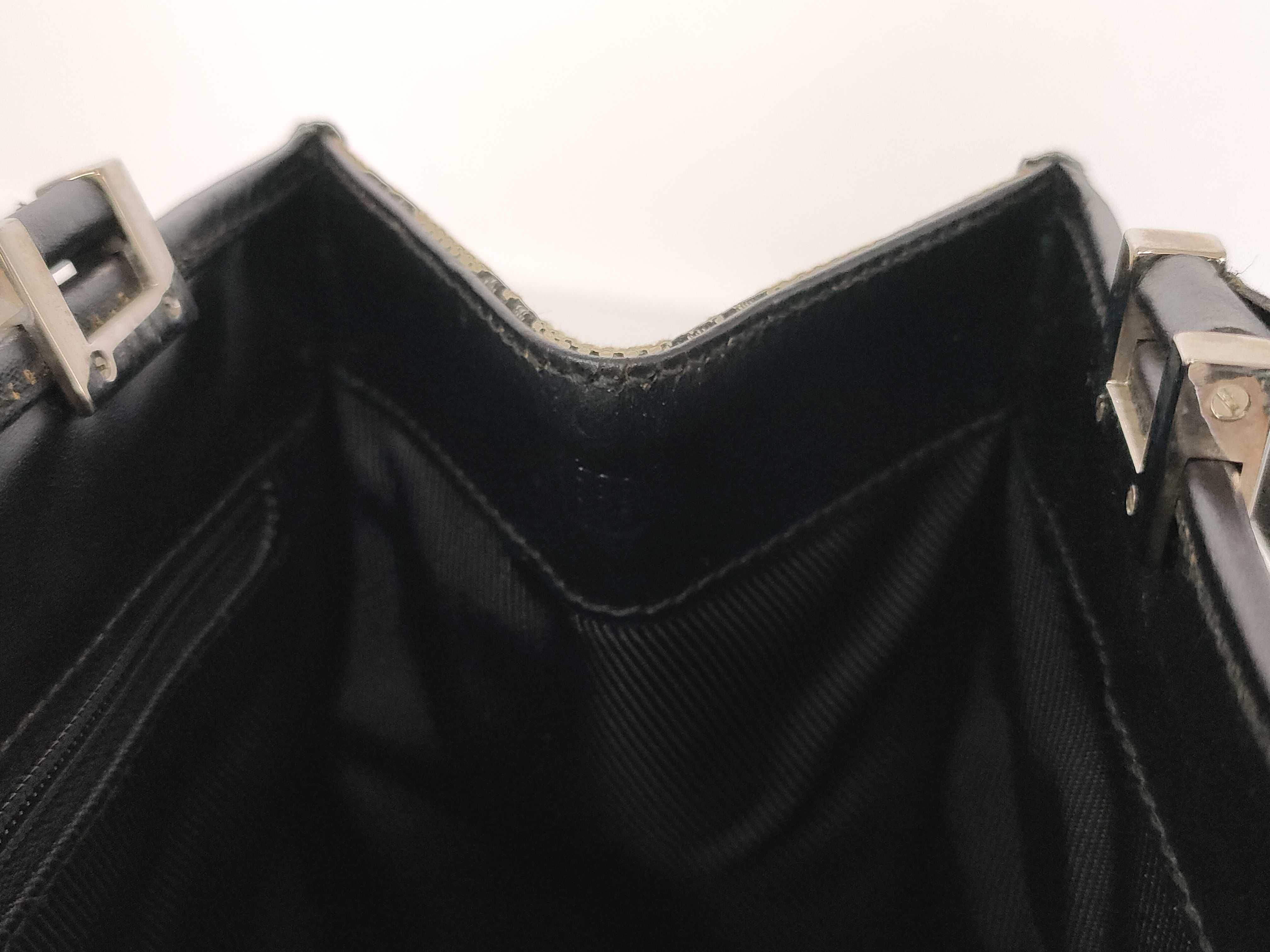 GG Canvas Gucci Shoulder Handbag — view 10