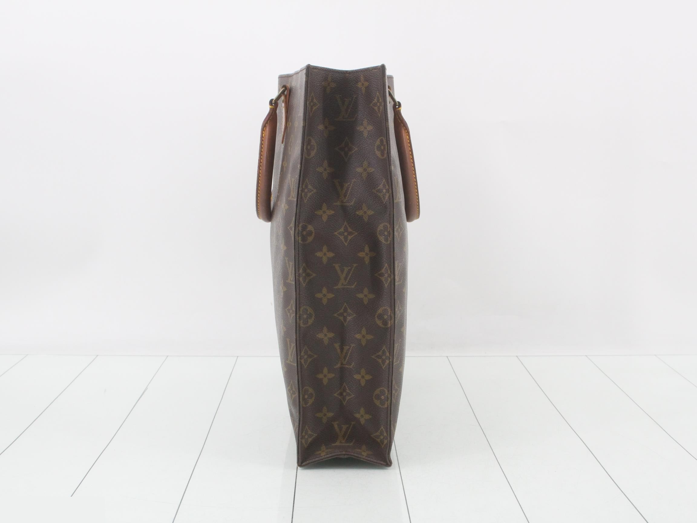 Sac Plat Monogram Skin Handbag — view 3