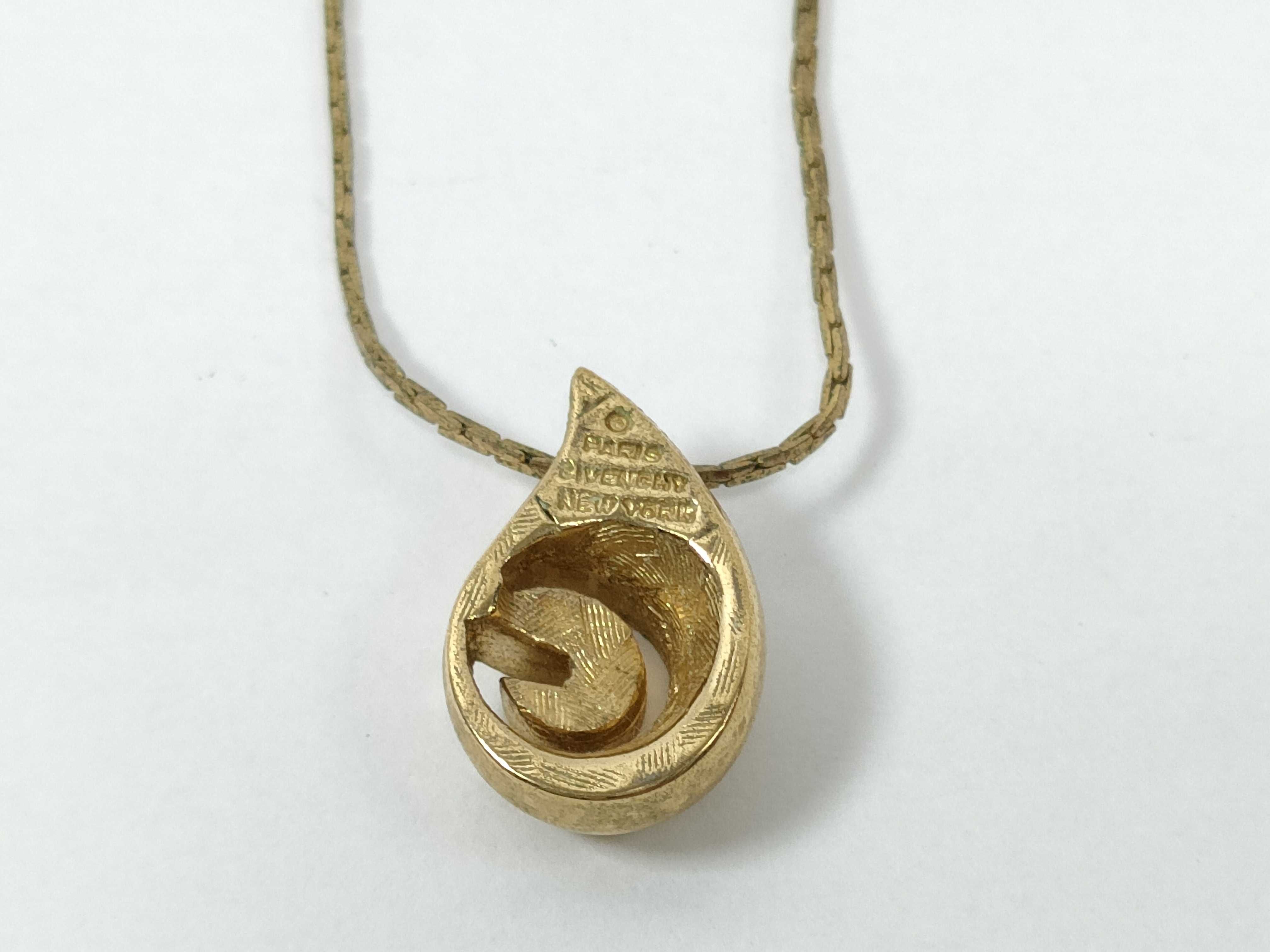 Necklace — view 3