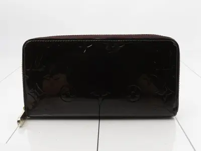 Monogram Vernis Zippy Wallet