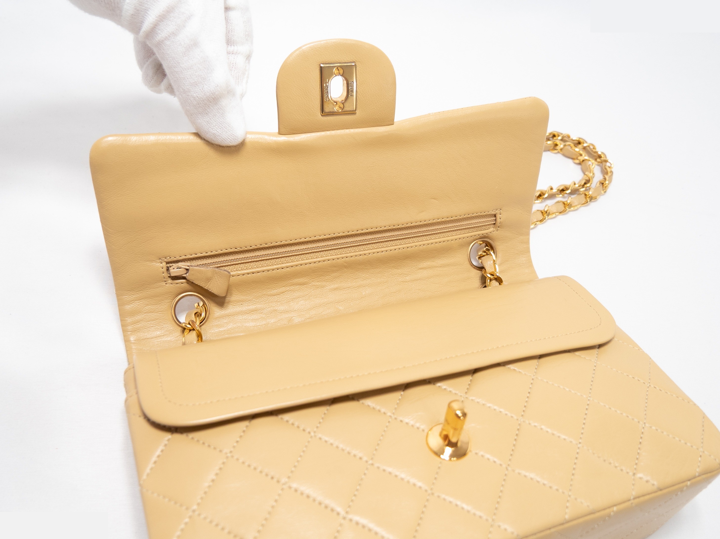 Matelassé 23 Double Flap Seal — view 8