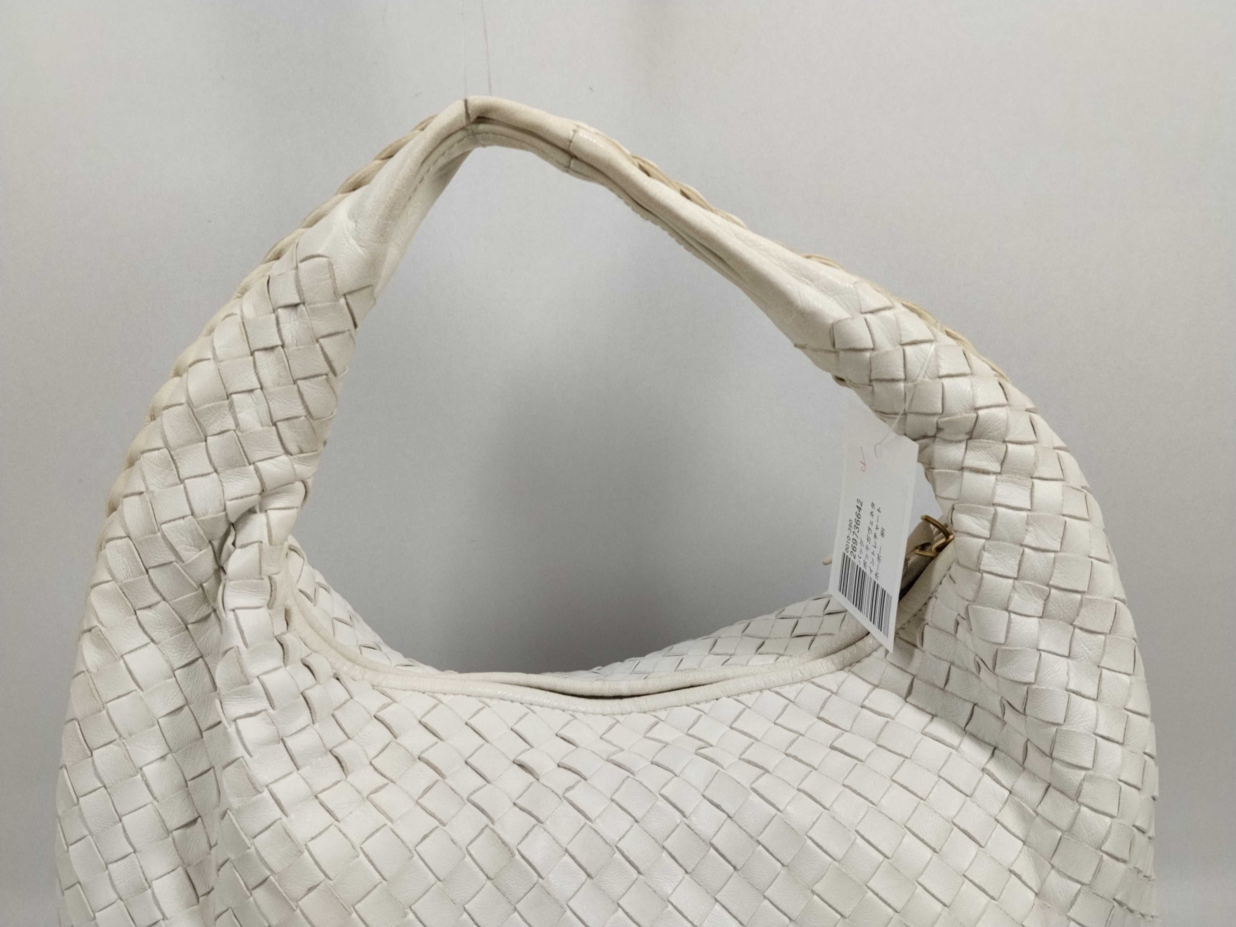 Intrecciato Hobo WH Shoulder Bag — view 4