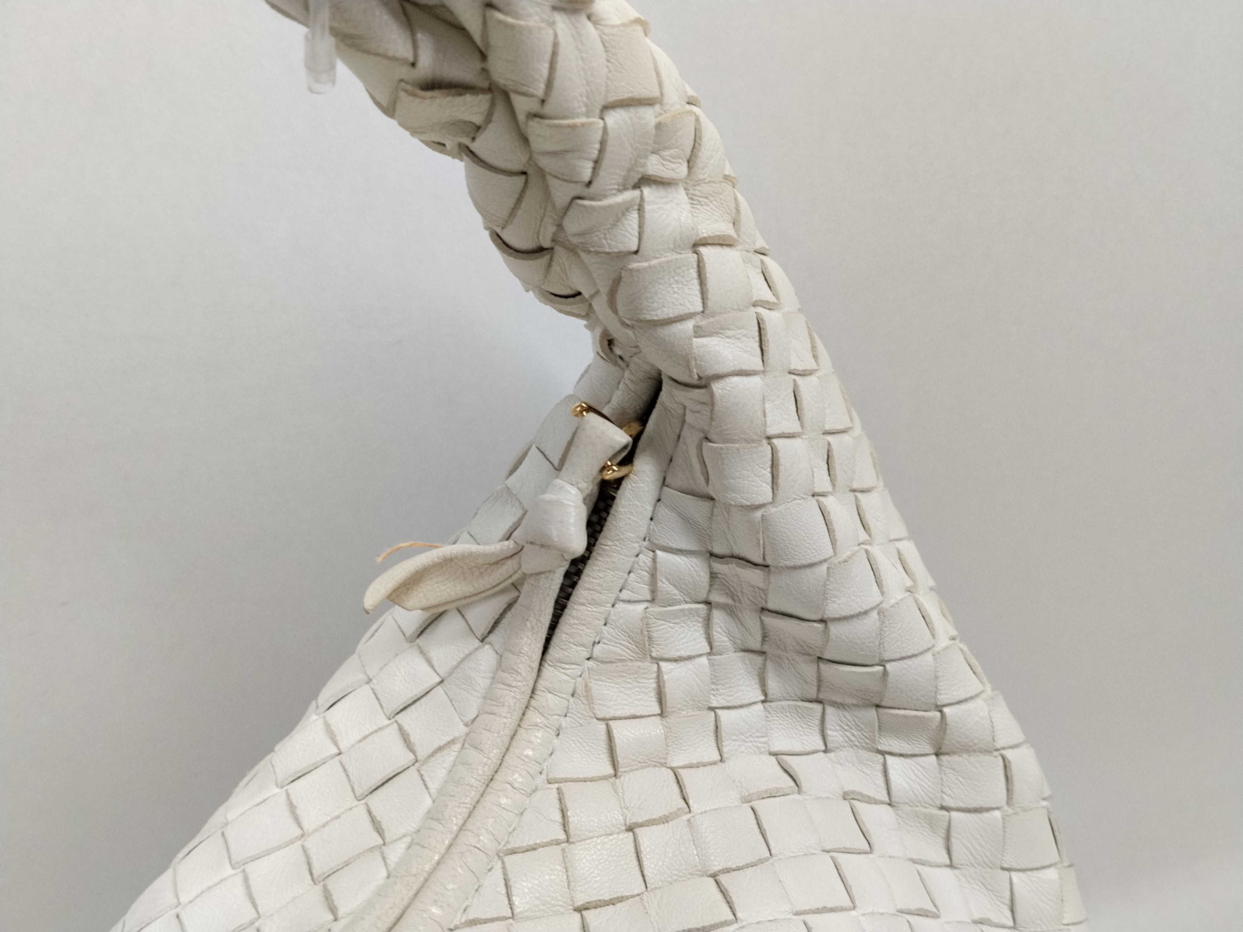 Intrecciato Hobo WH Shoulder Bag — view 5