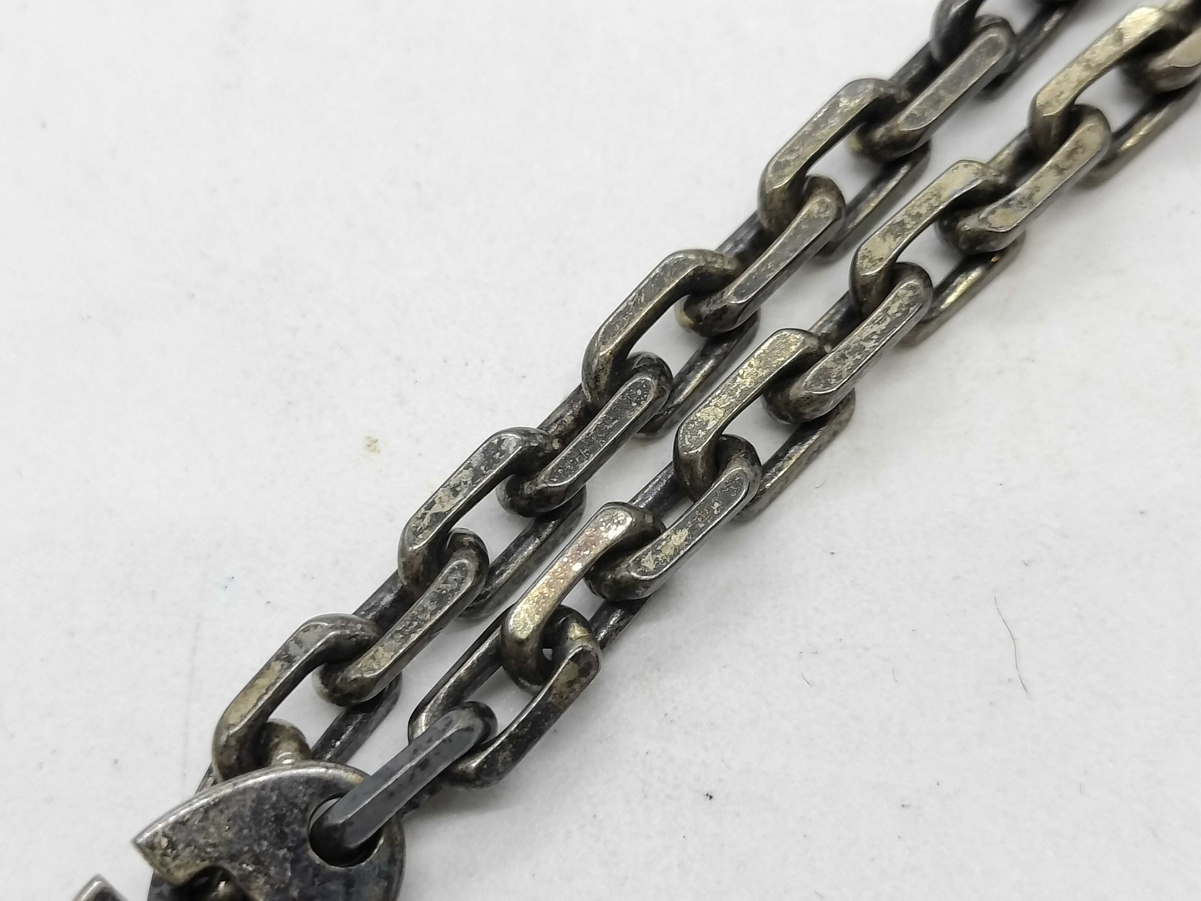 accessory charm — view 9