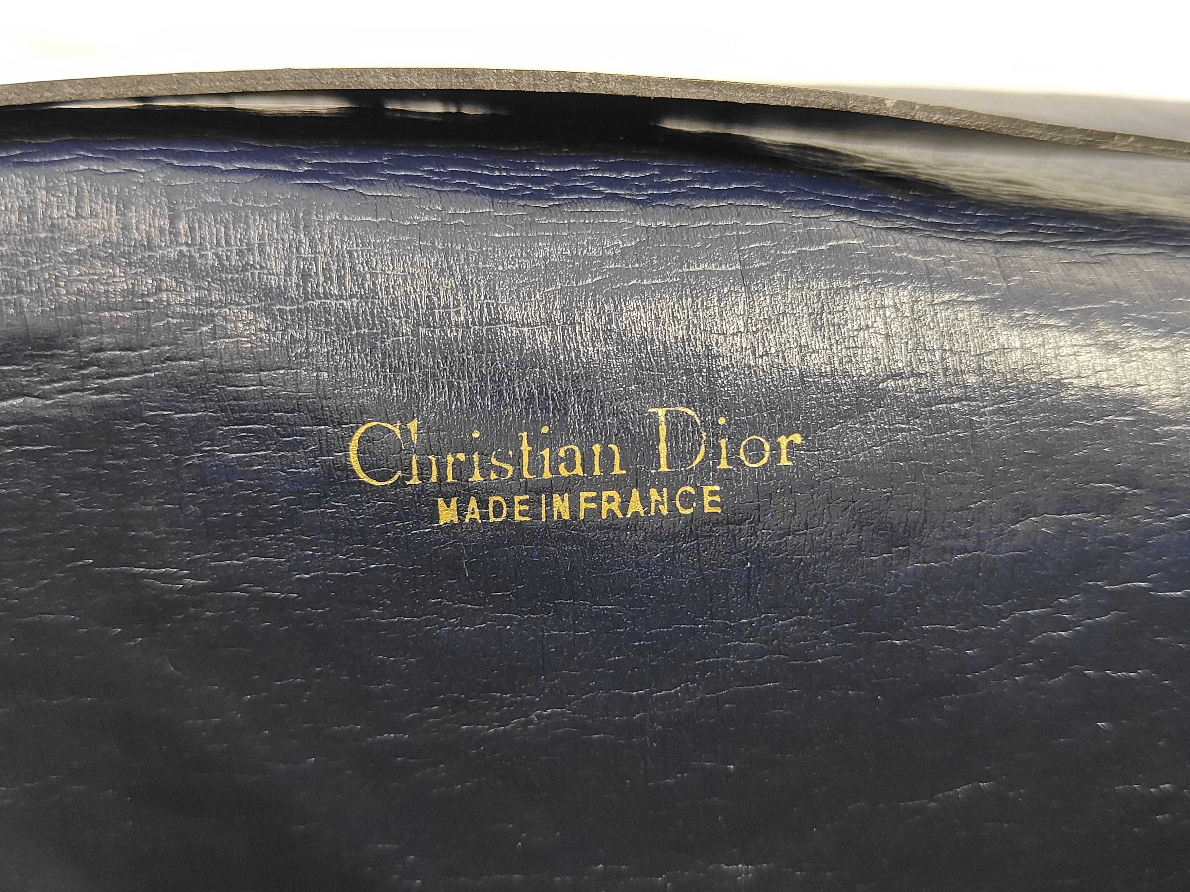 Trotter Chain Shoulder Bag — view 9