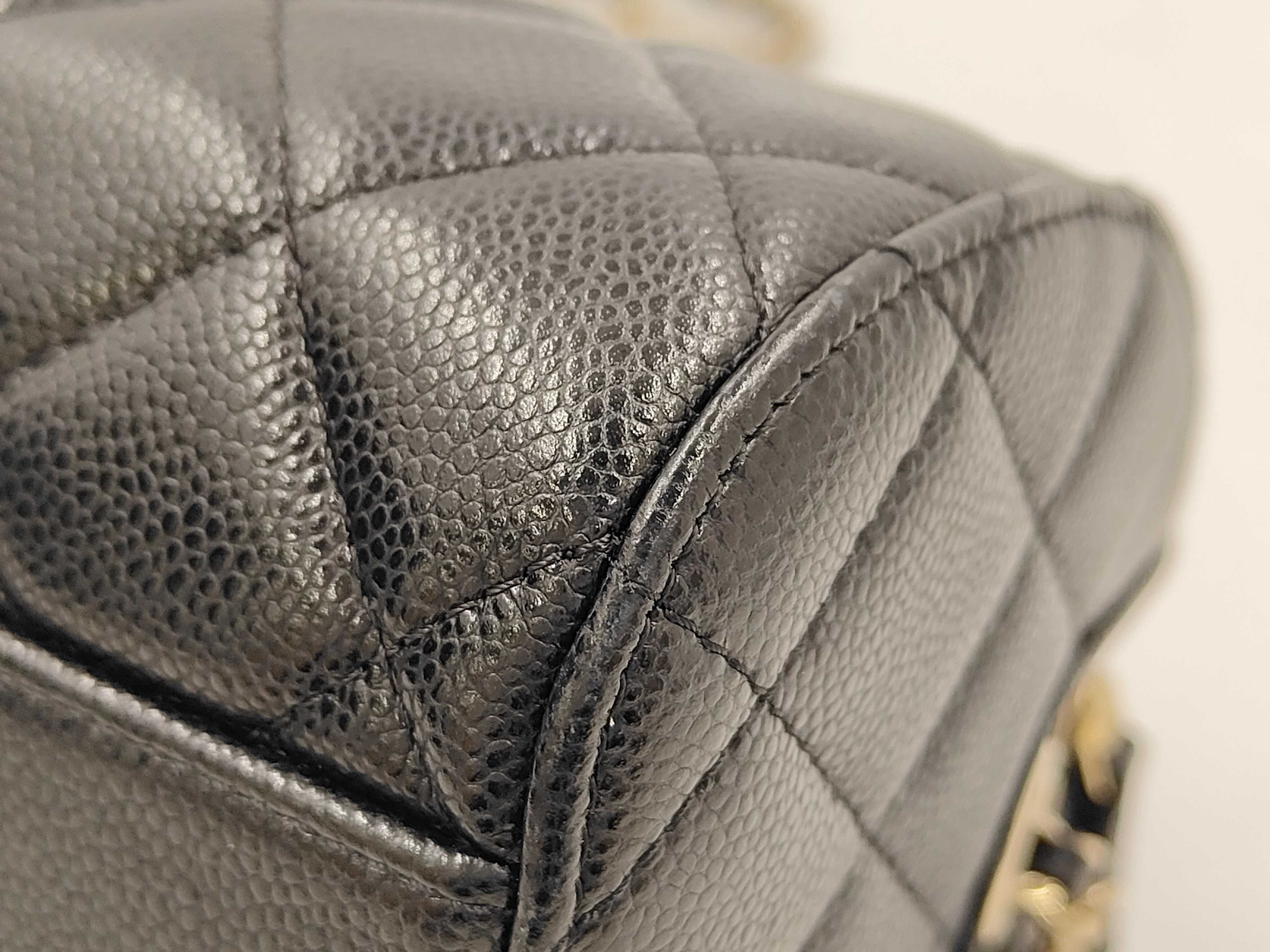 Matelassé Timeless Classic Line Caviar Skin Black Gold Hardware 2-Way Chain Mini Boston Bag — view 7