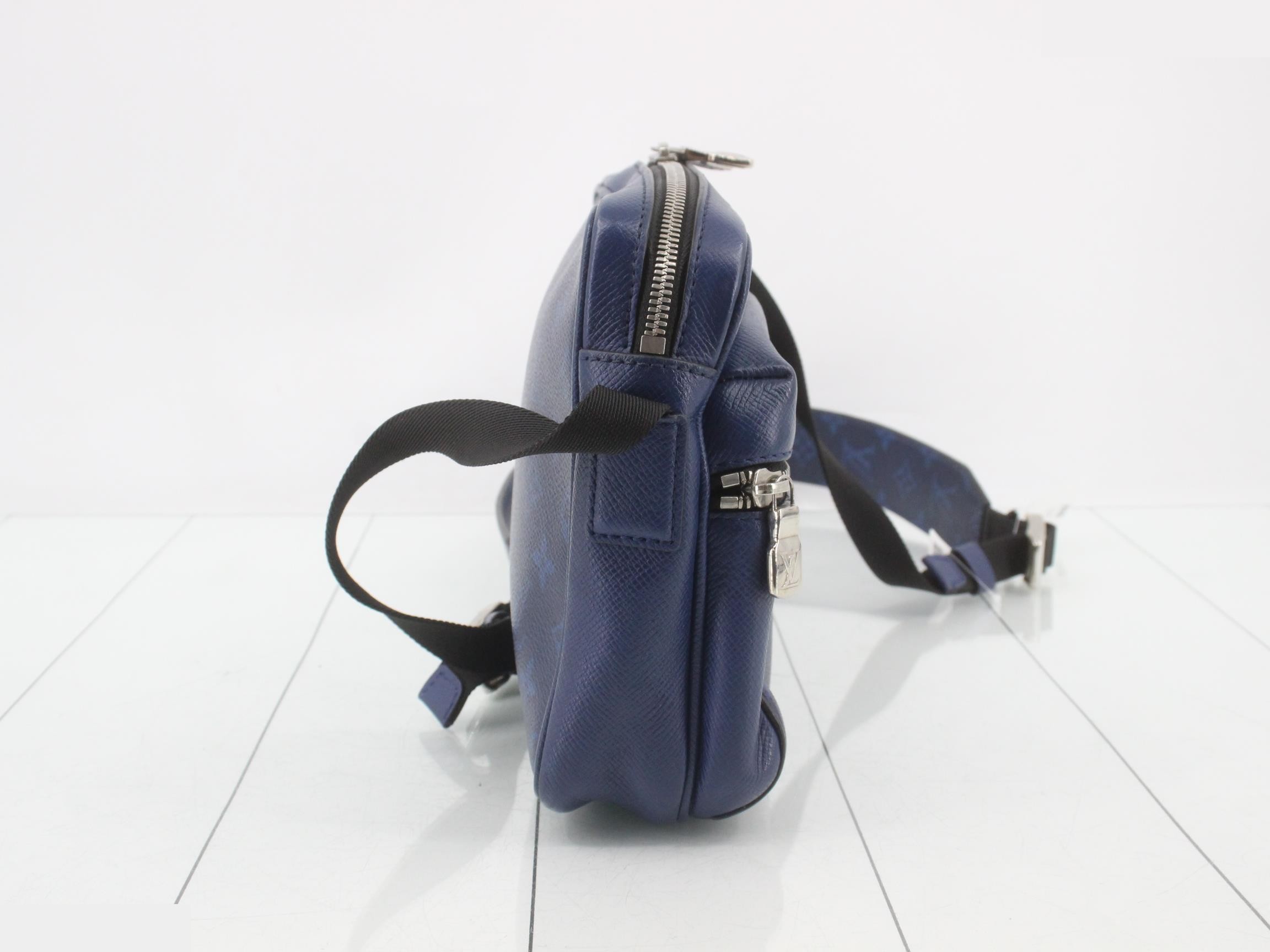 Shoulder bag — view 4