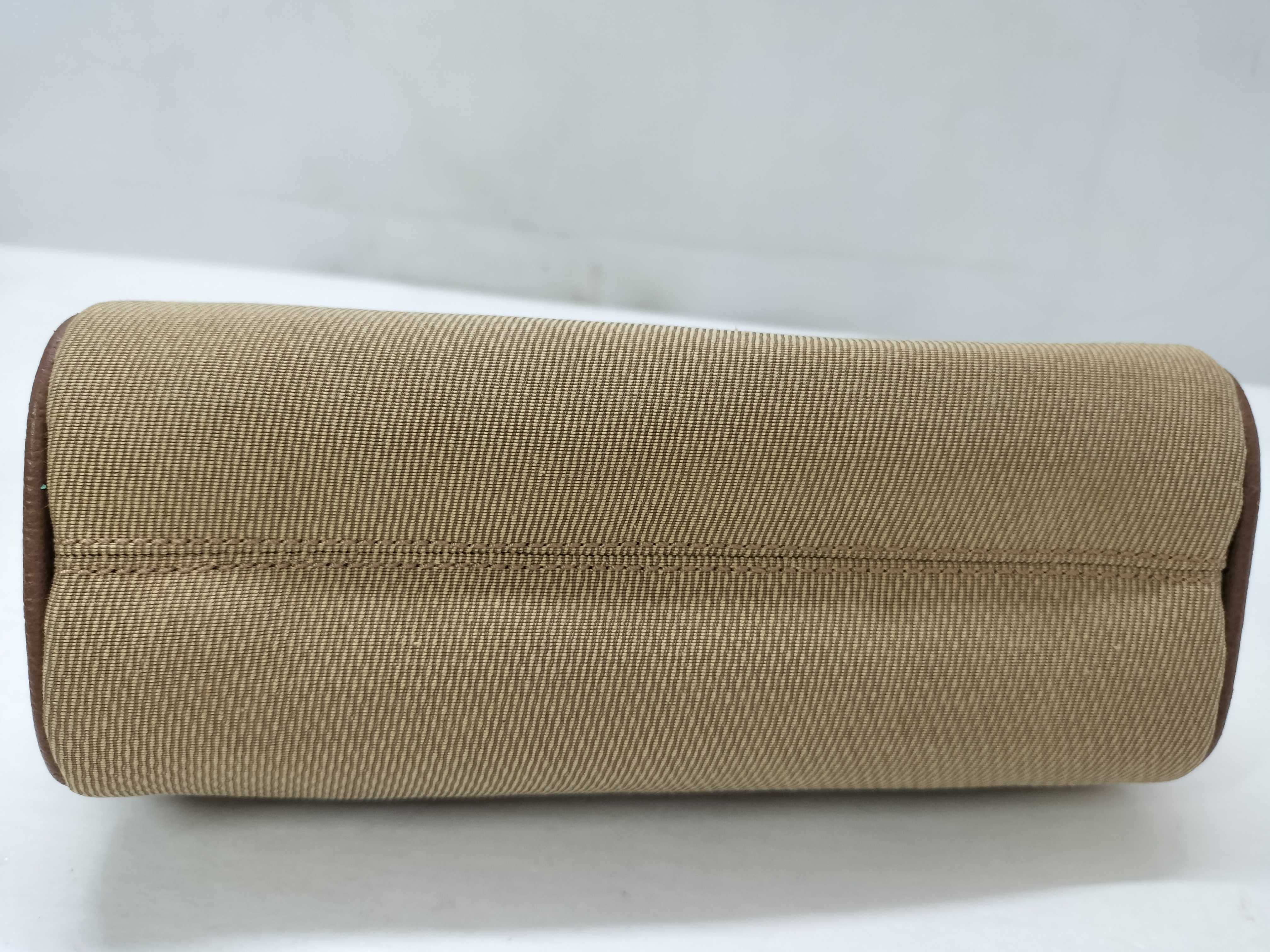 pouch — view 9