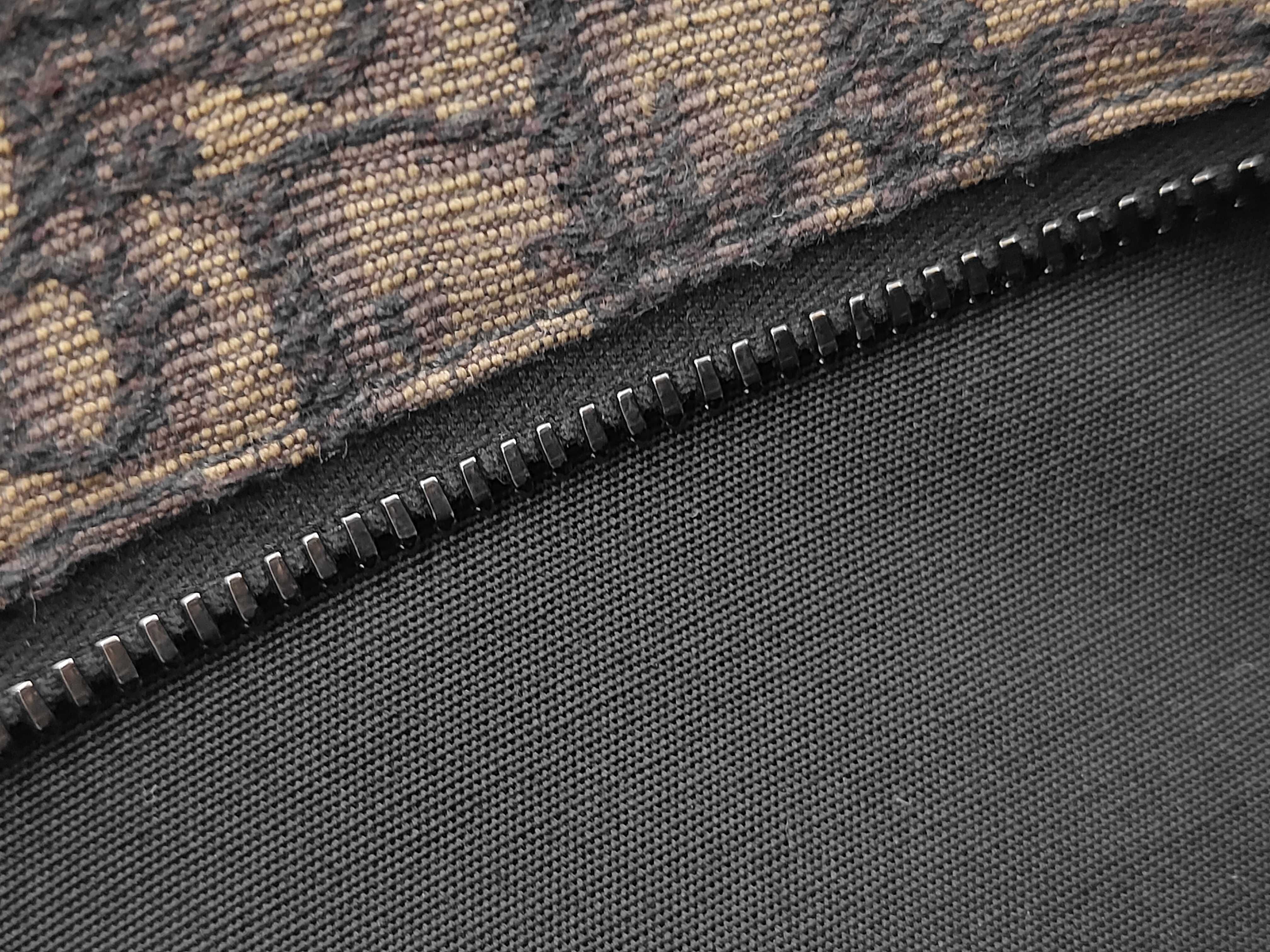 Trotter Saddle Soft Bag Black Shoulder Bag — view 11