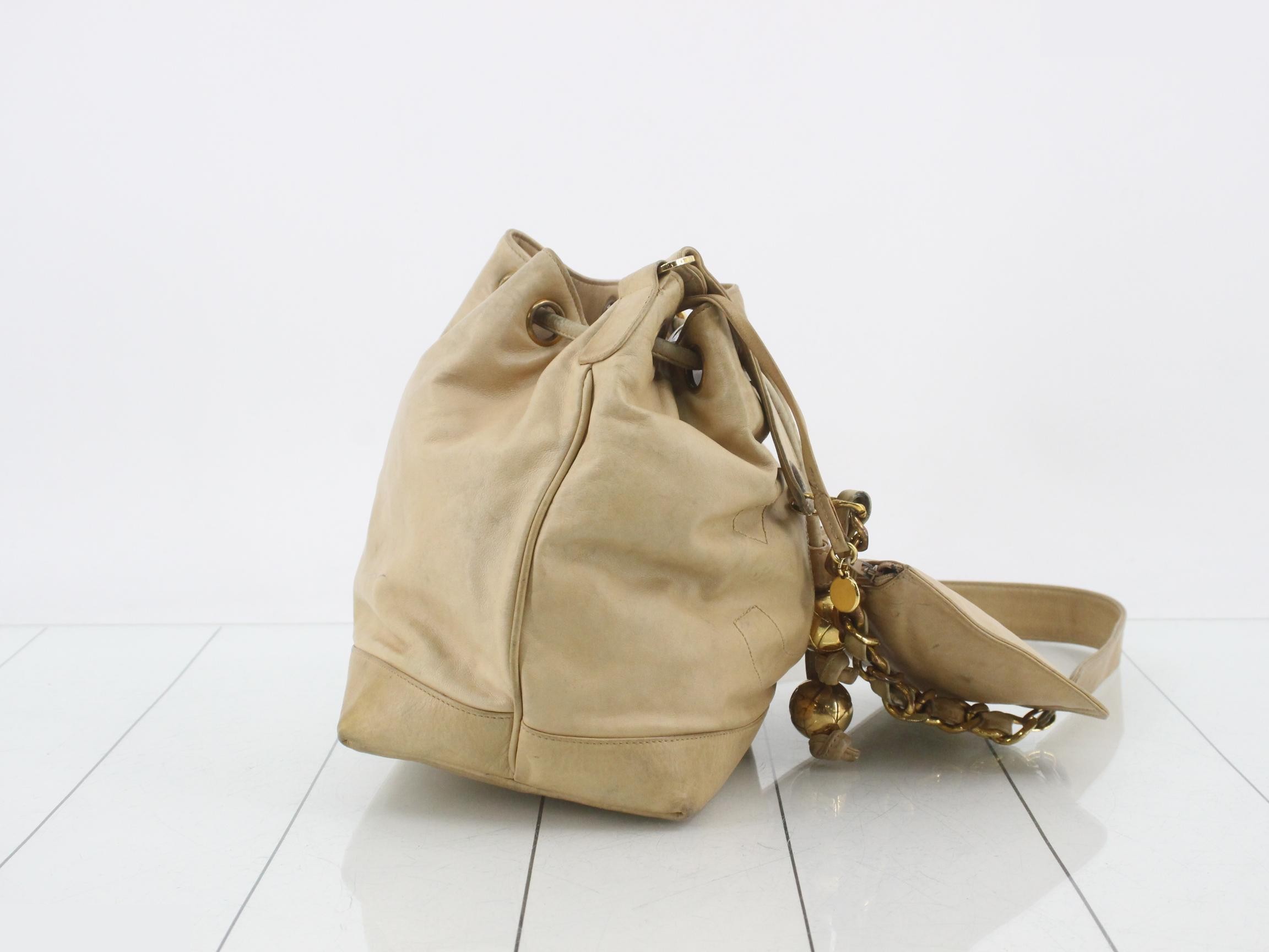 Chain shoulder bag, lambskin — view 4