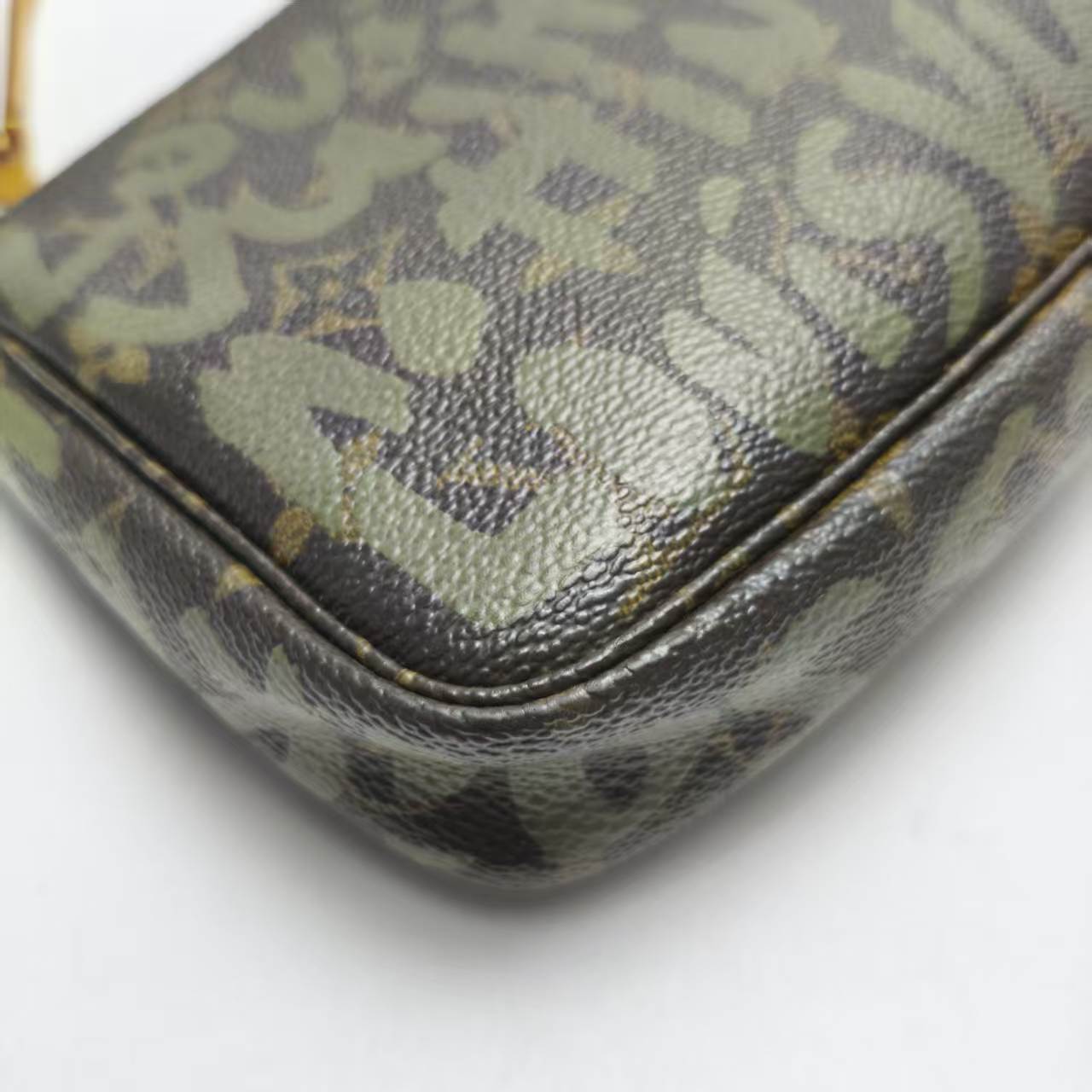 【*Shipped from: China*】LOUIS VUITTON Pochette Accessoires PU Handbag — view 4