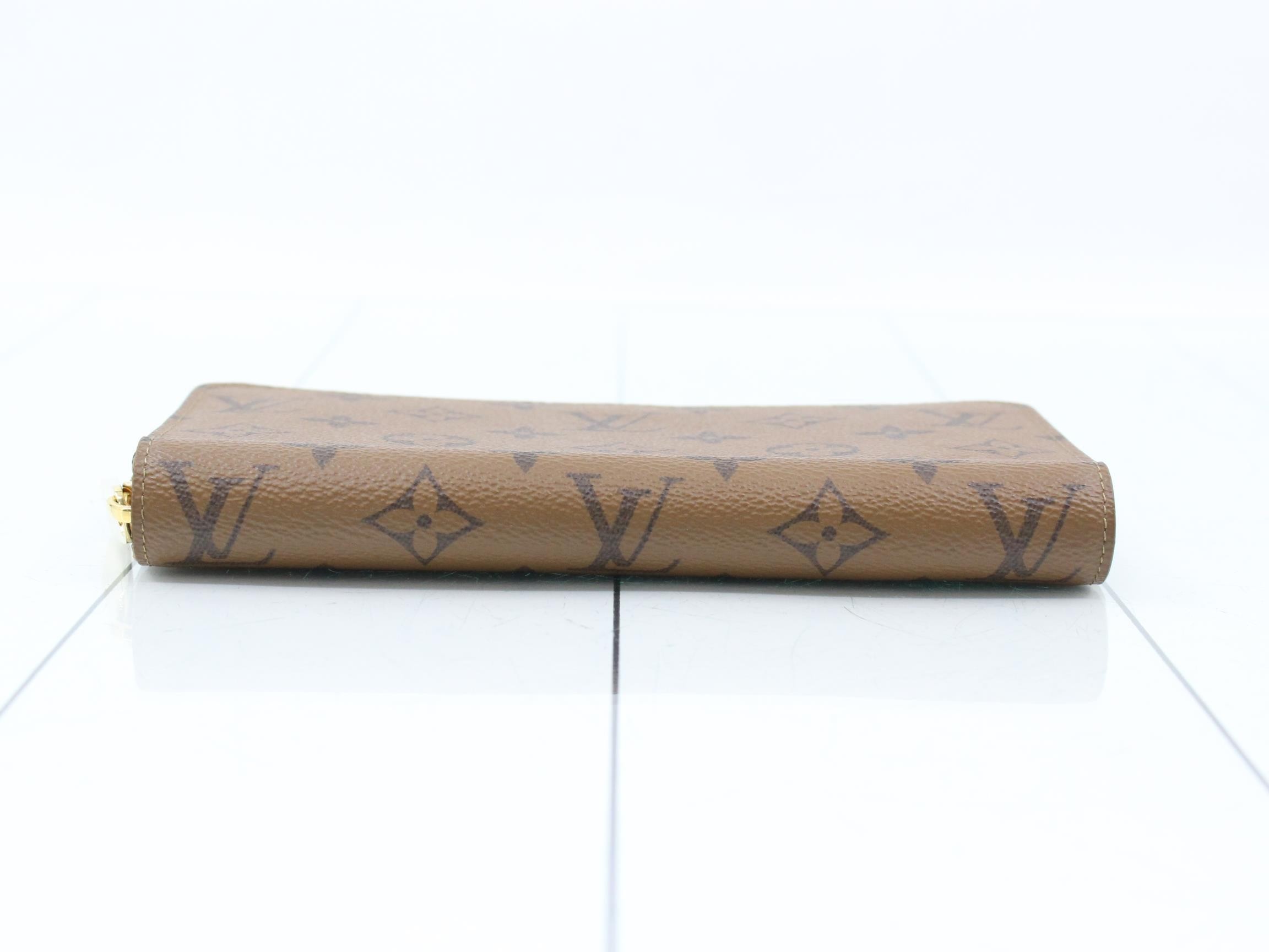 Reverse Zippy Wallet — view 3