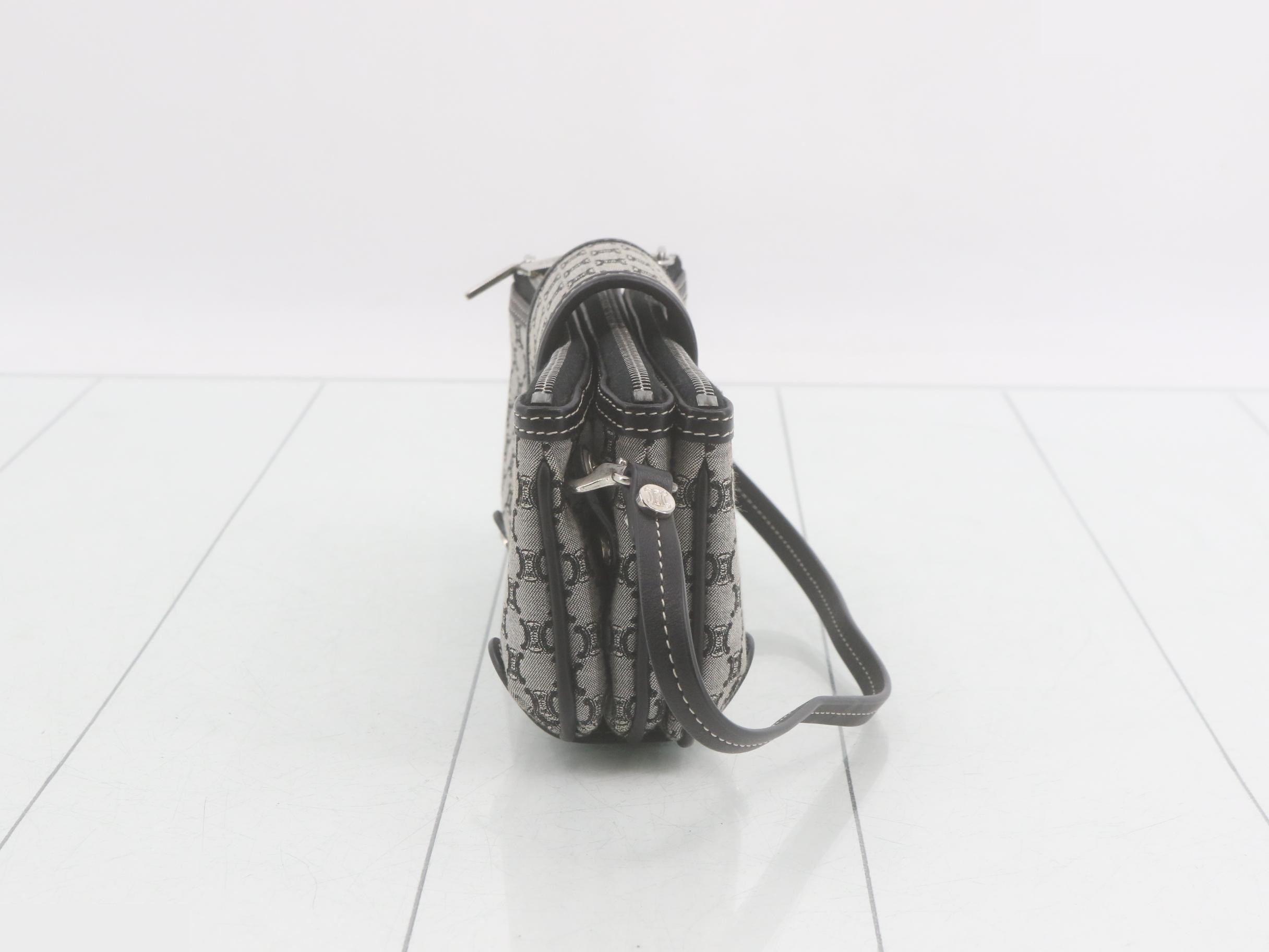 Triomphe handbag — view 3