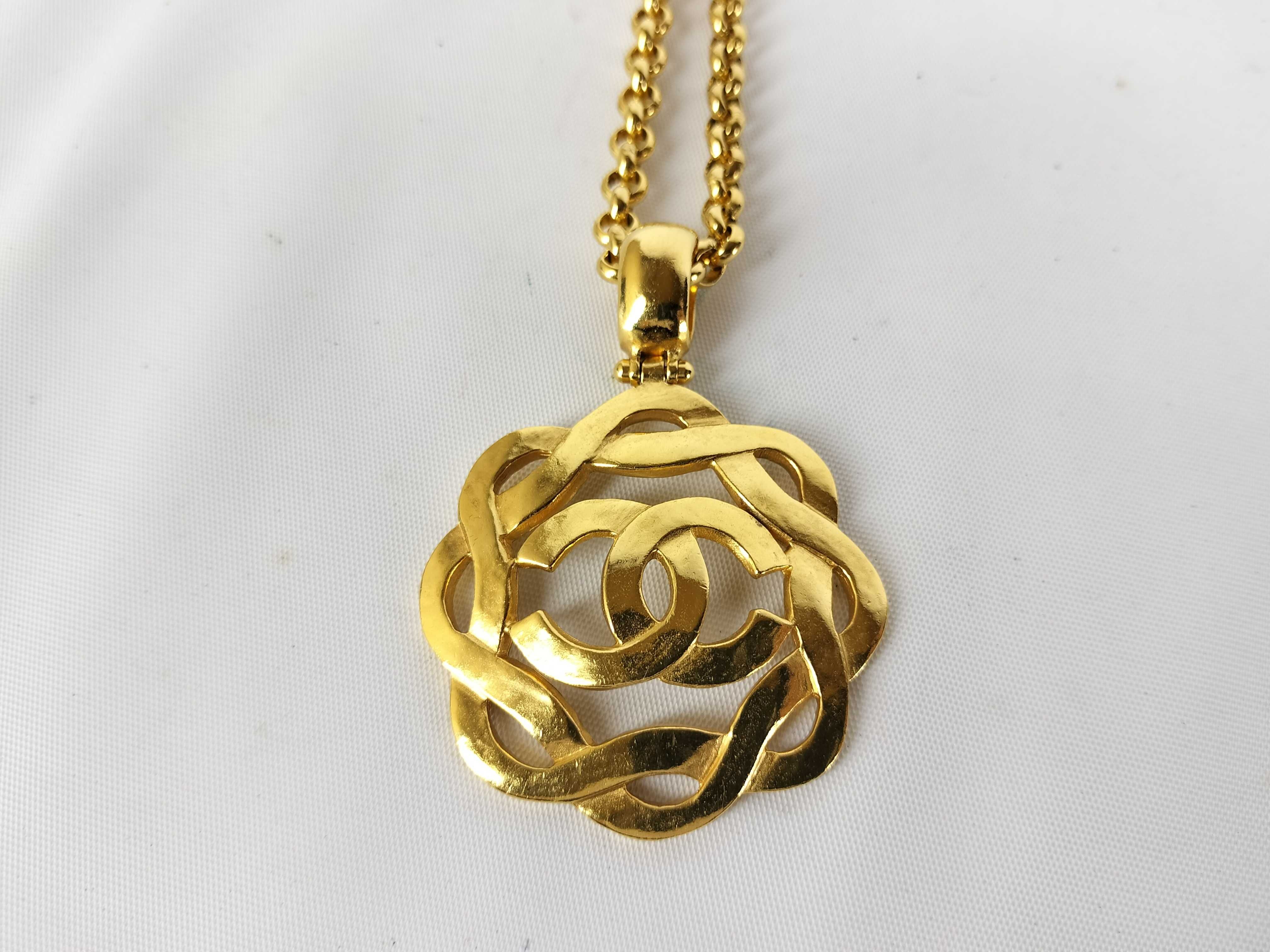 Coco Mark 97P Coco Mark Flower Motif Vintage GP Necklace