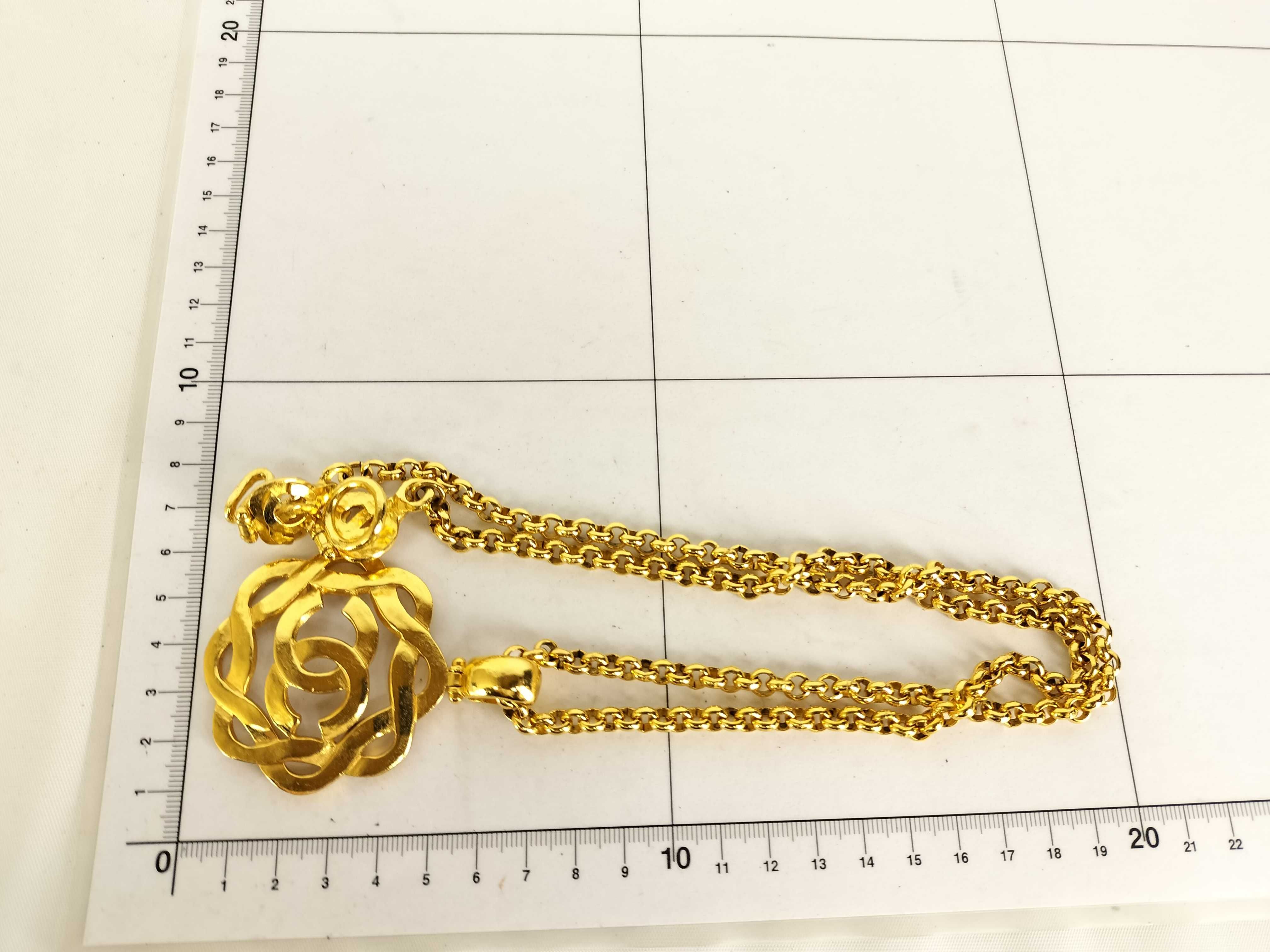 Coco Mark 97P Coco Mark Flower Motif Vintage GP Necklace — view 7