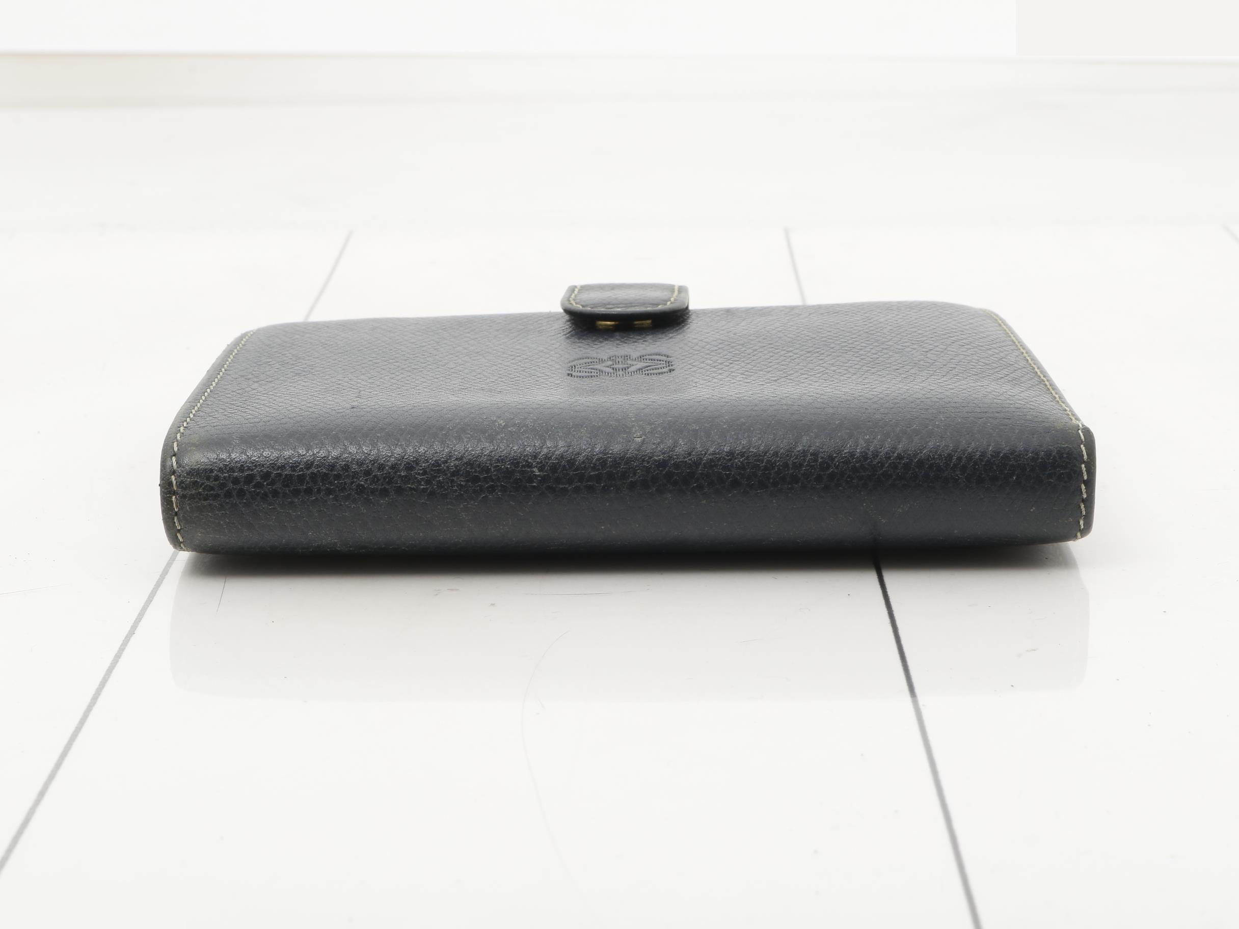 Other lines: Bags and Wallets — view 3