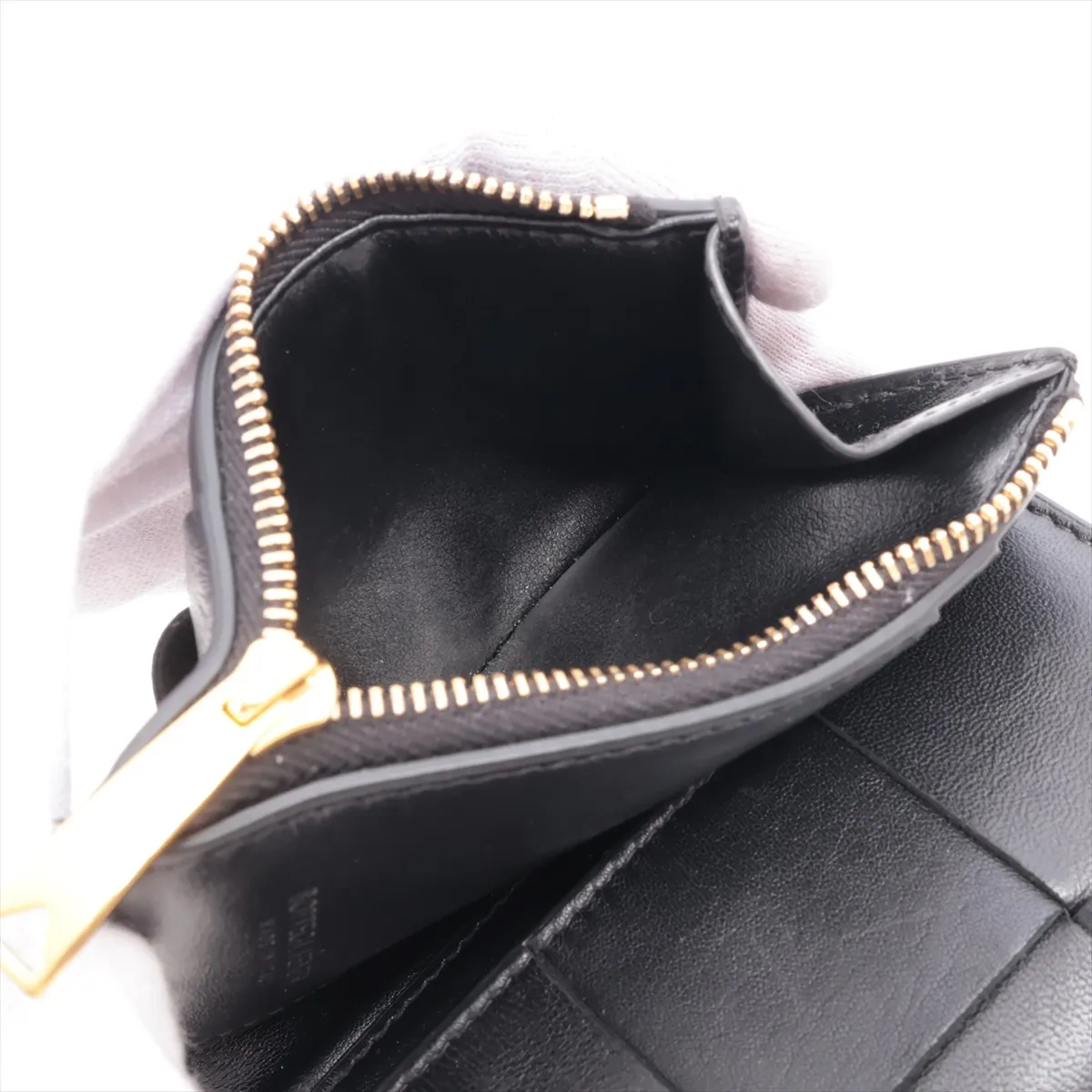 Maxi Intrecciato Cassette Leather Compact Wallet, Black — view 6