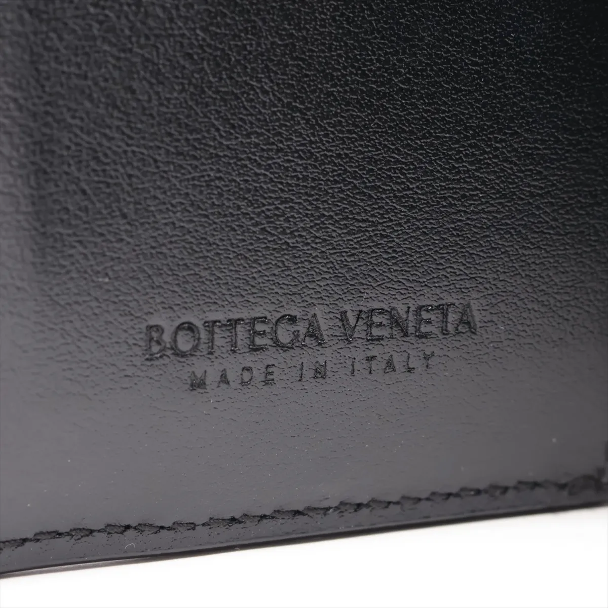 Maxi Intrecciato Cassette Leather Compact Wallet, Black — view 7