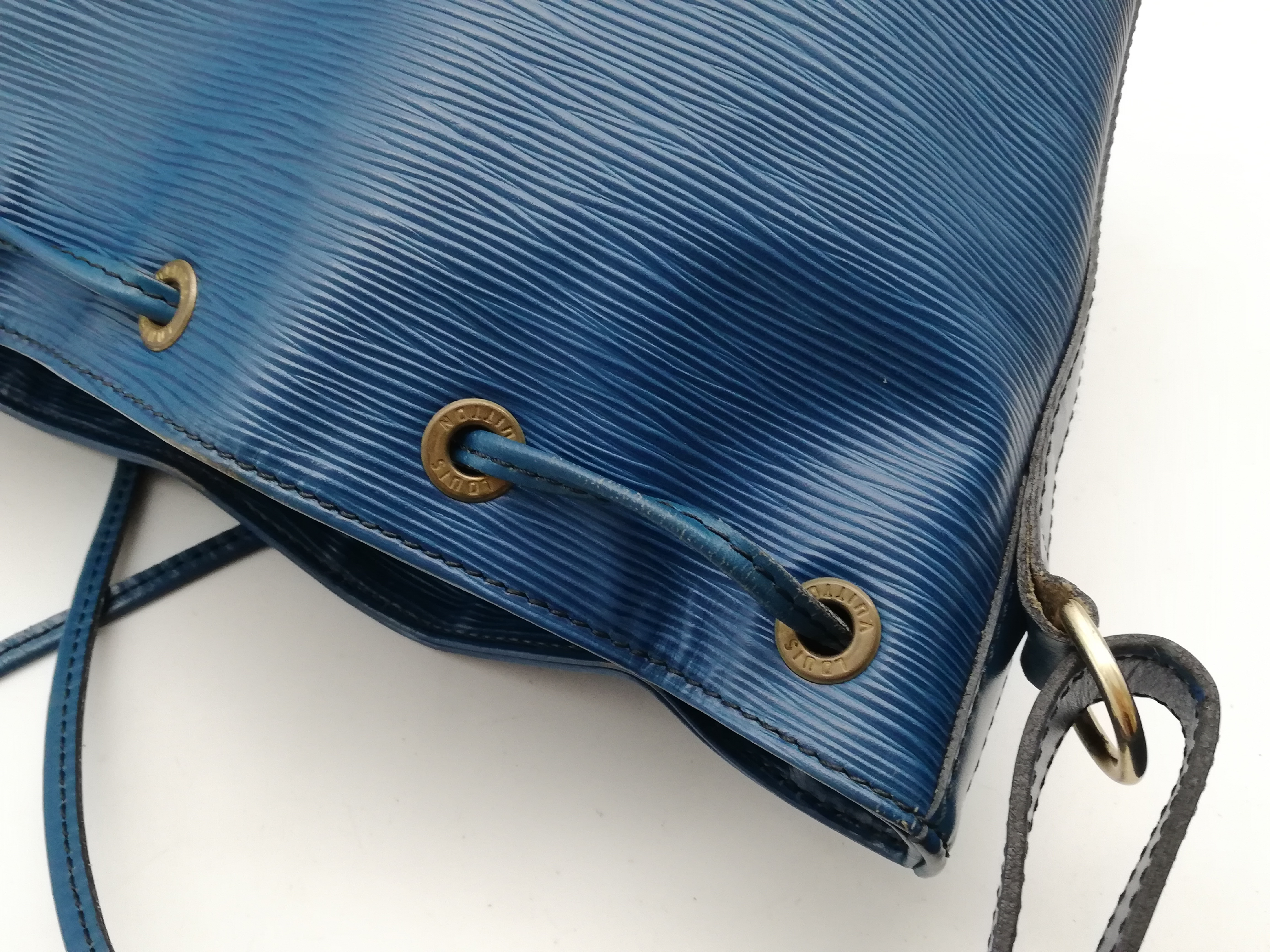 Petit Noé Epi M44105 Shoulder Bag — view 12