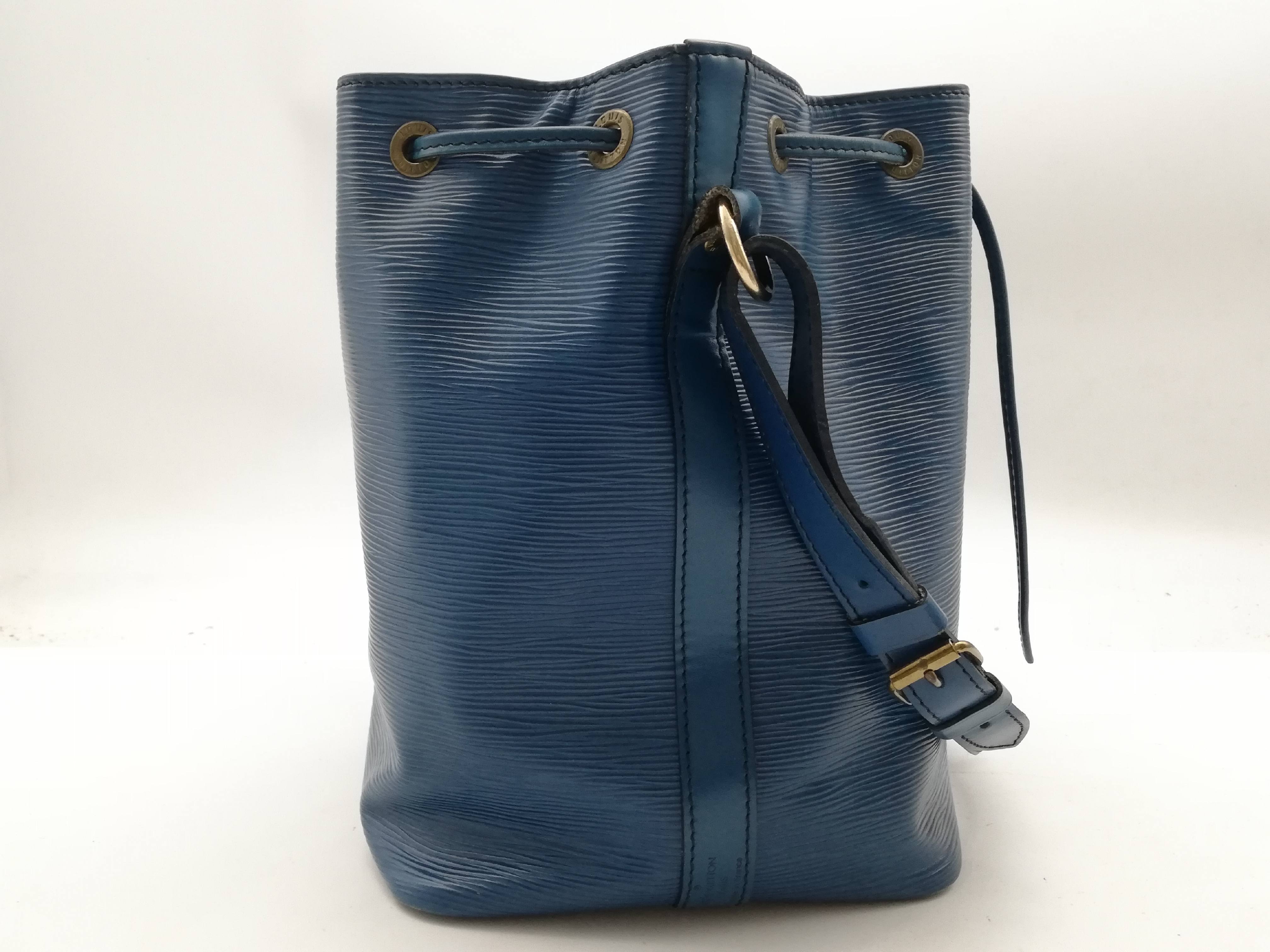 Petit Noé Epi M44105 Shoulder Bag — view 4