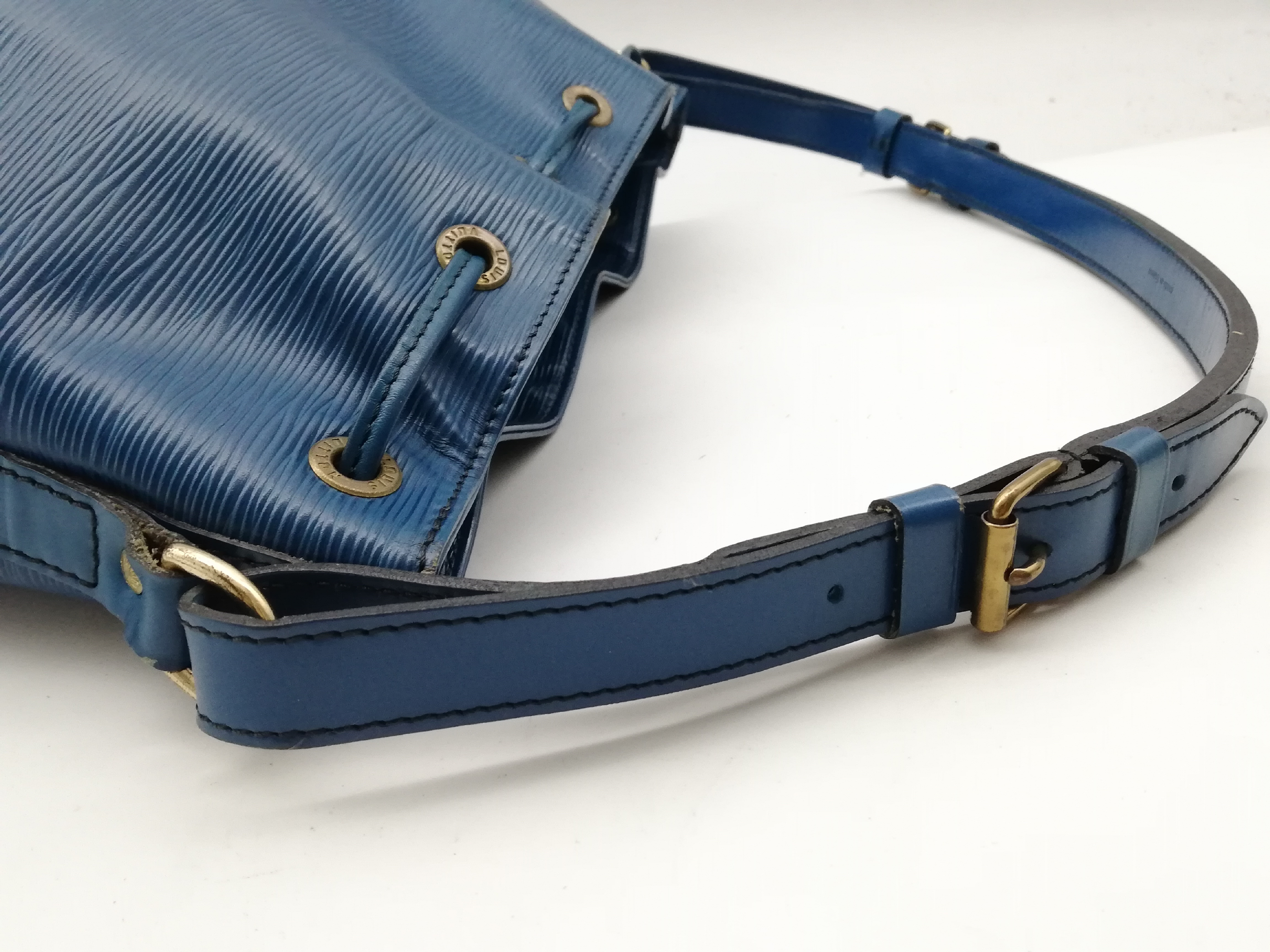 Petit Noé Epi M44105 Shoulder Bag — view 7