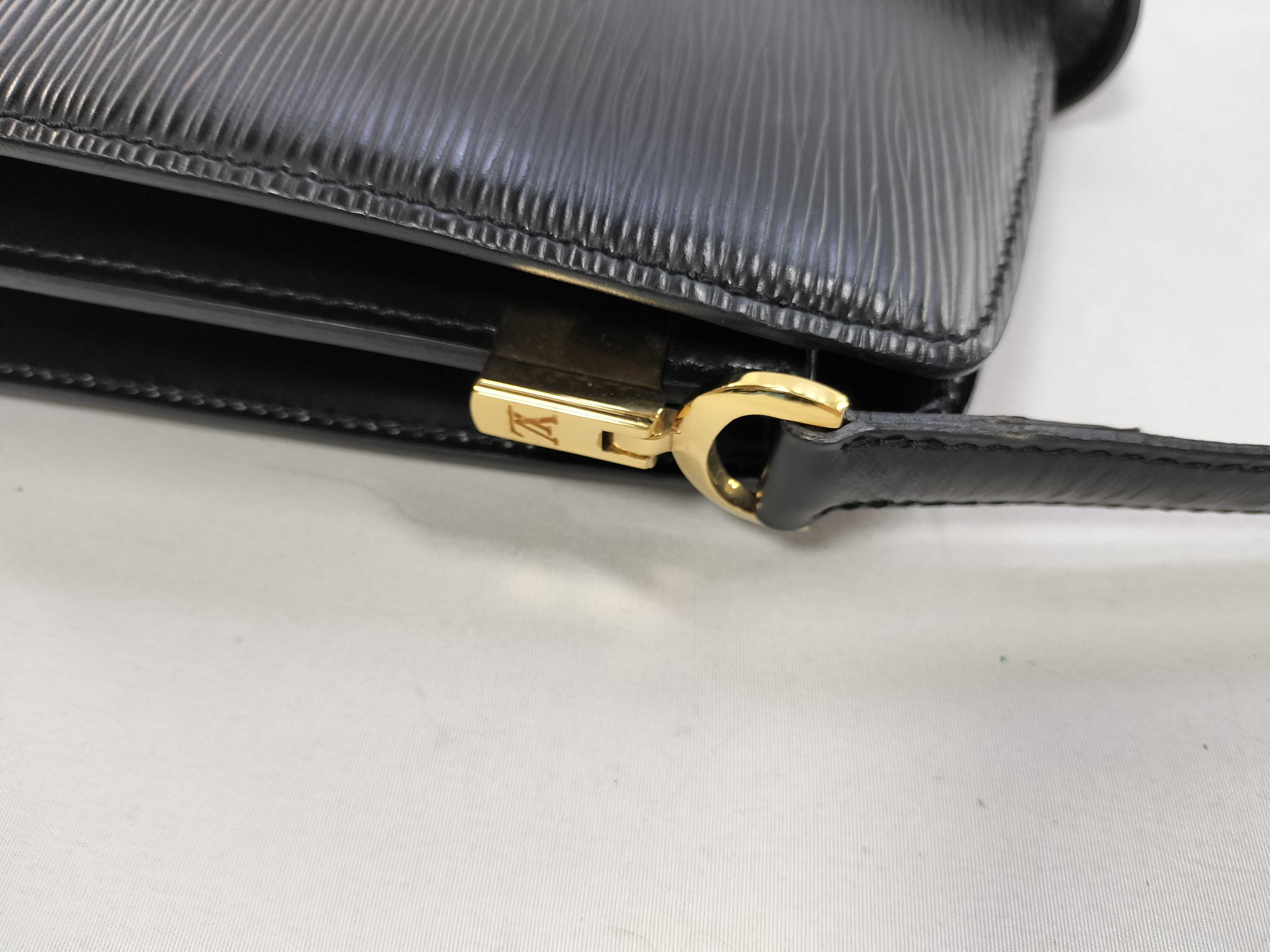 Epi Capucines Shoulder Bag — view 5