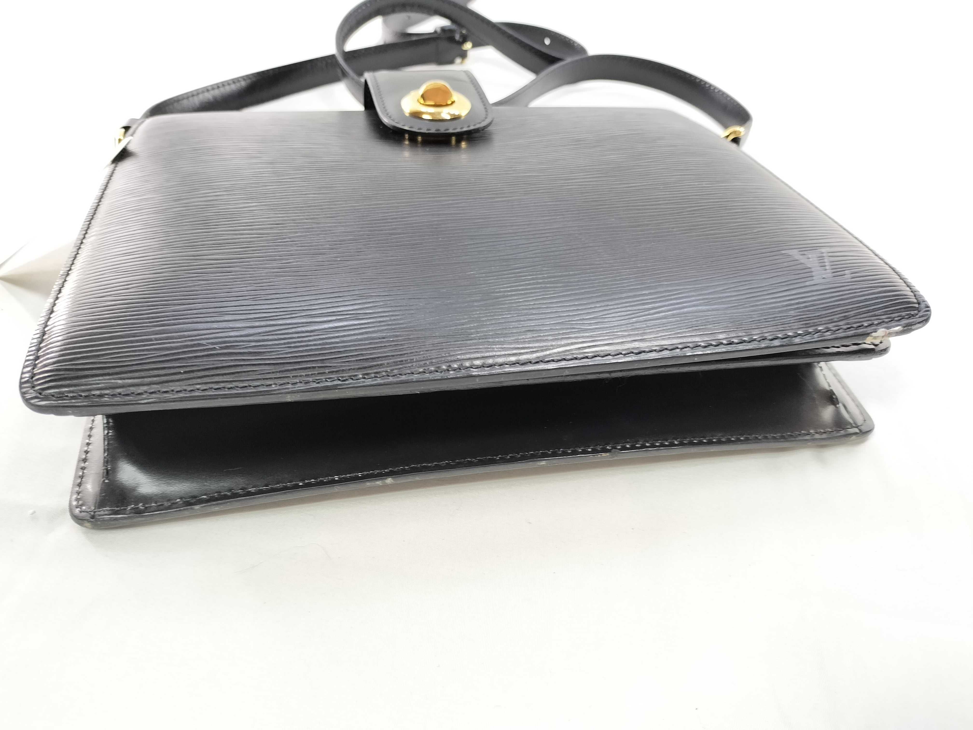 Epi Capucines Shoulder Bag — view 7