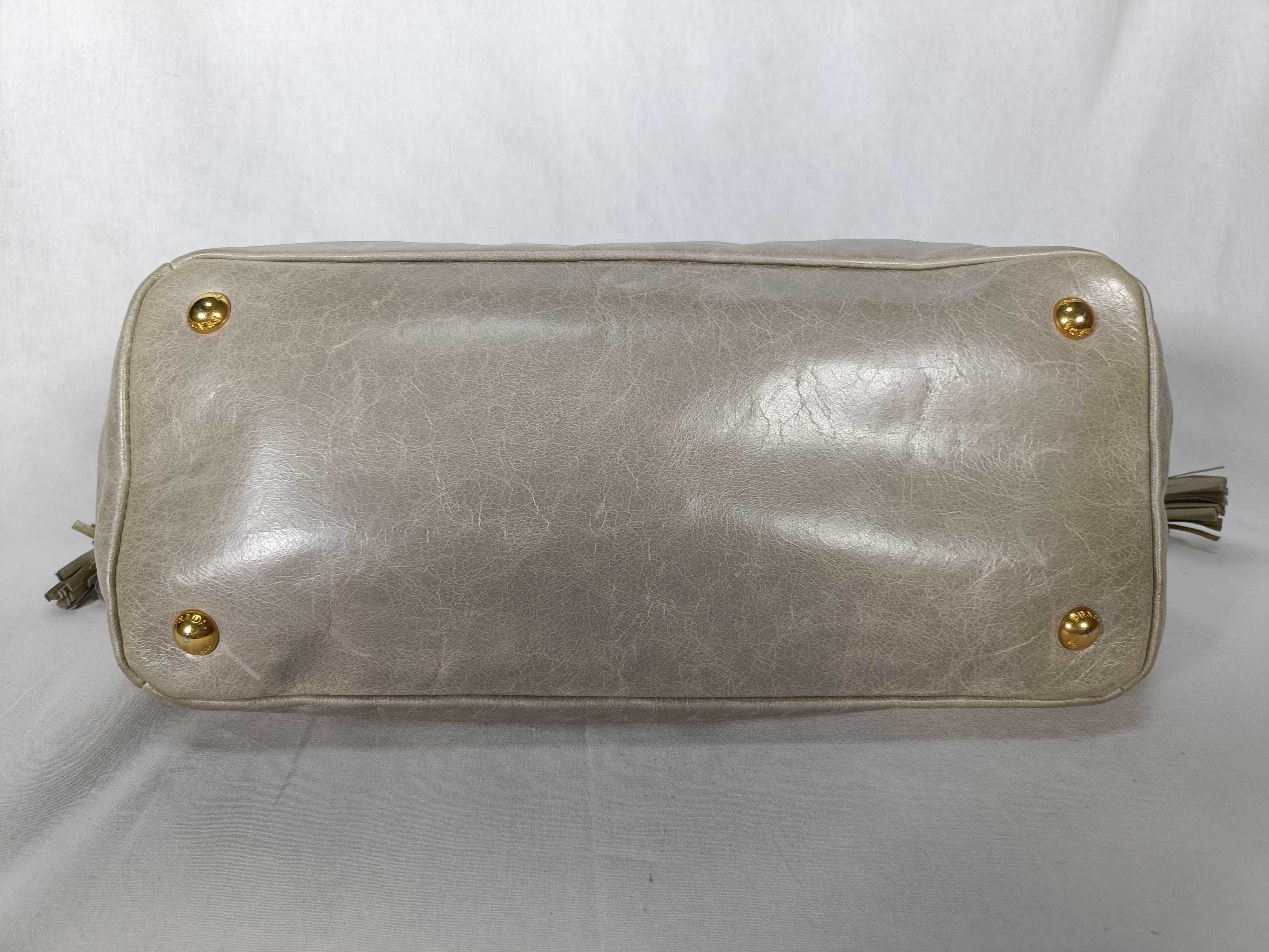 2-way shoulder bag, green, BN1921; Vitello Shine tote bag. — view 4