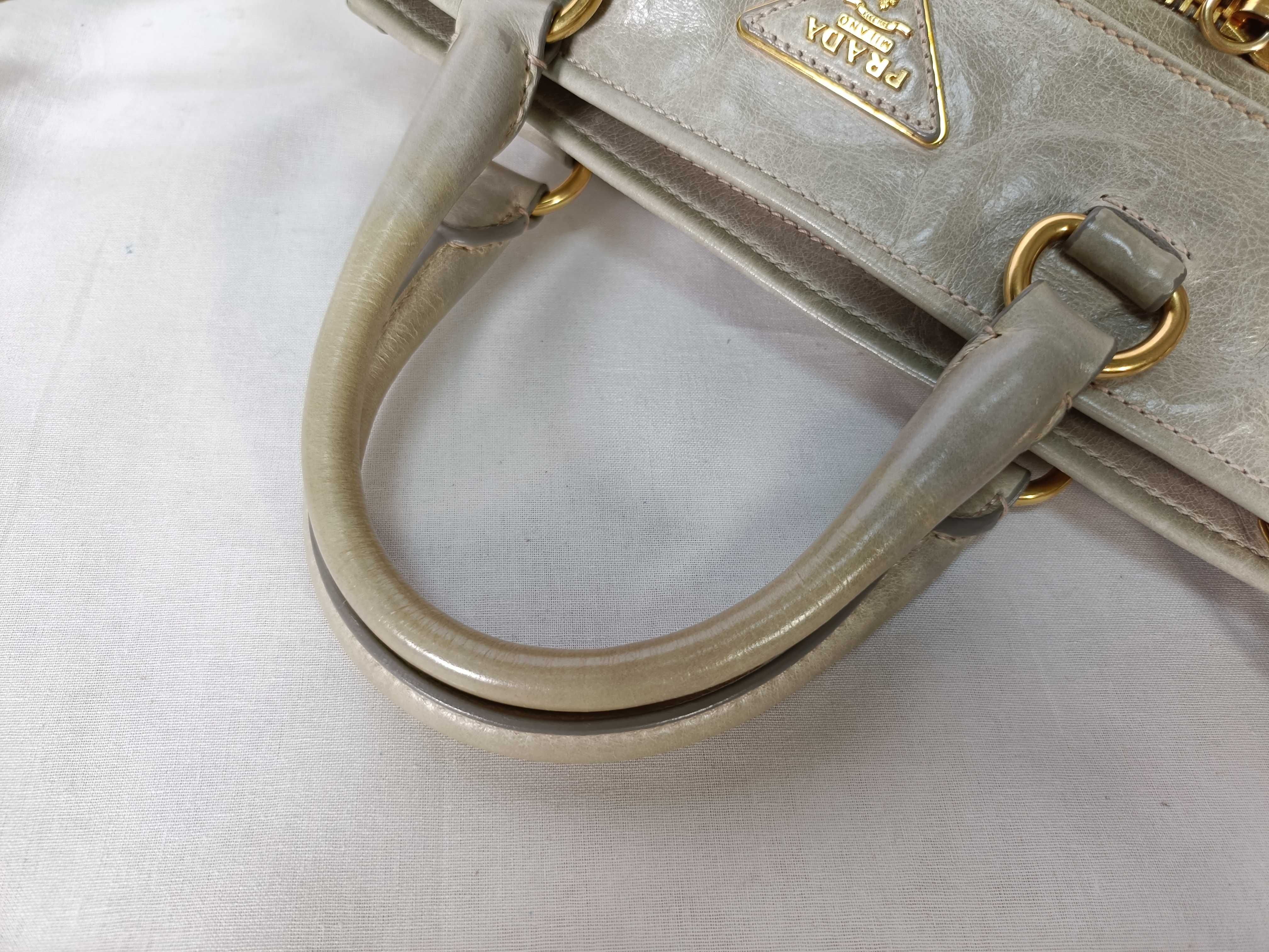 2-way shoulder bag, green, BN1921; Vitello Shine tote bag. — view 8