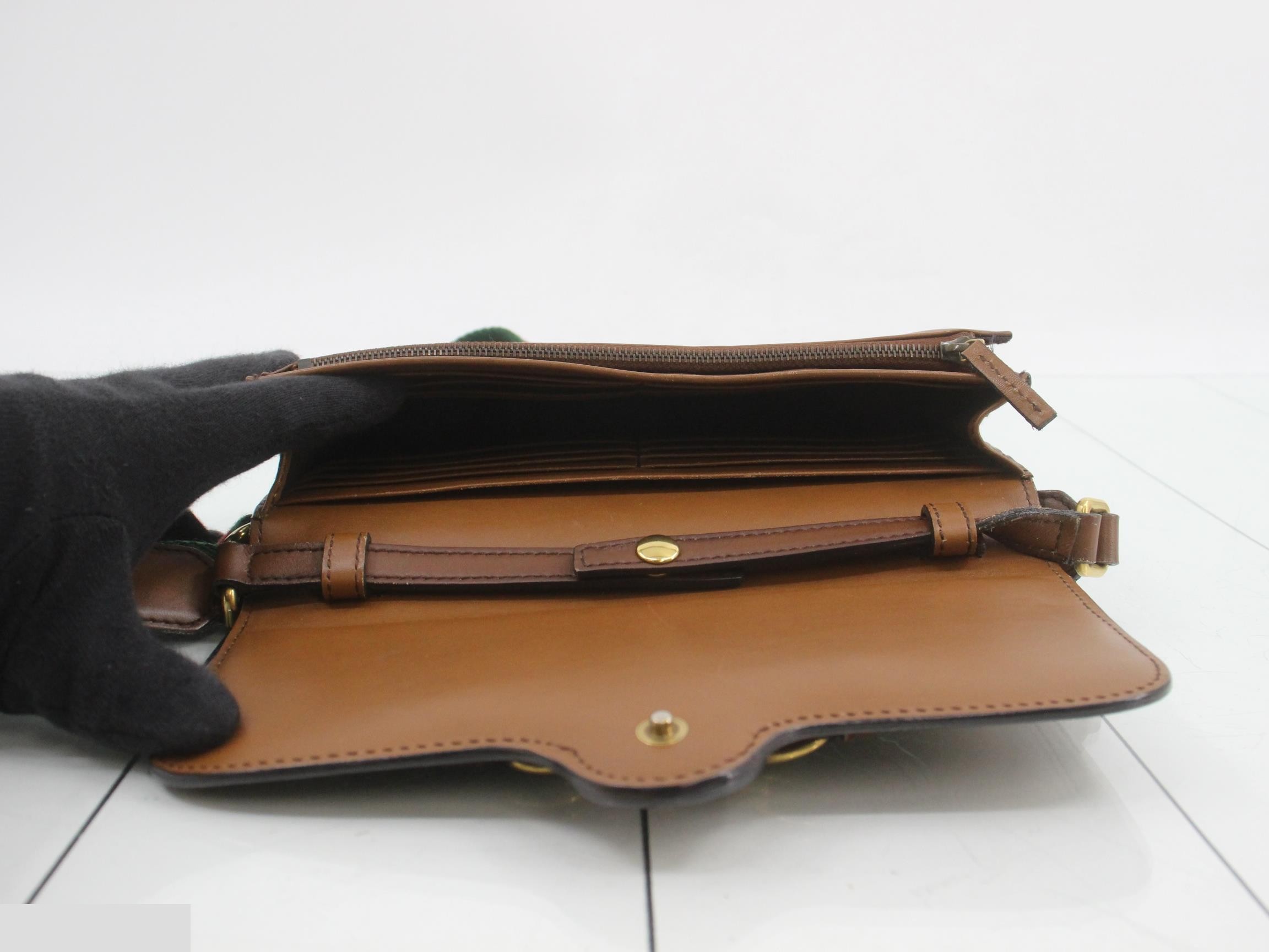 Horsebit Shoulder Wallet — view 4
