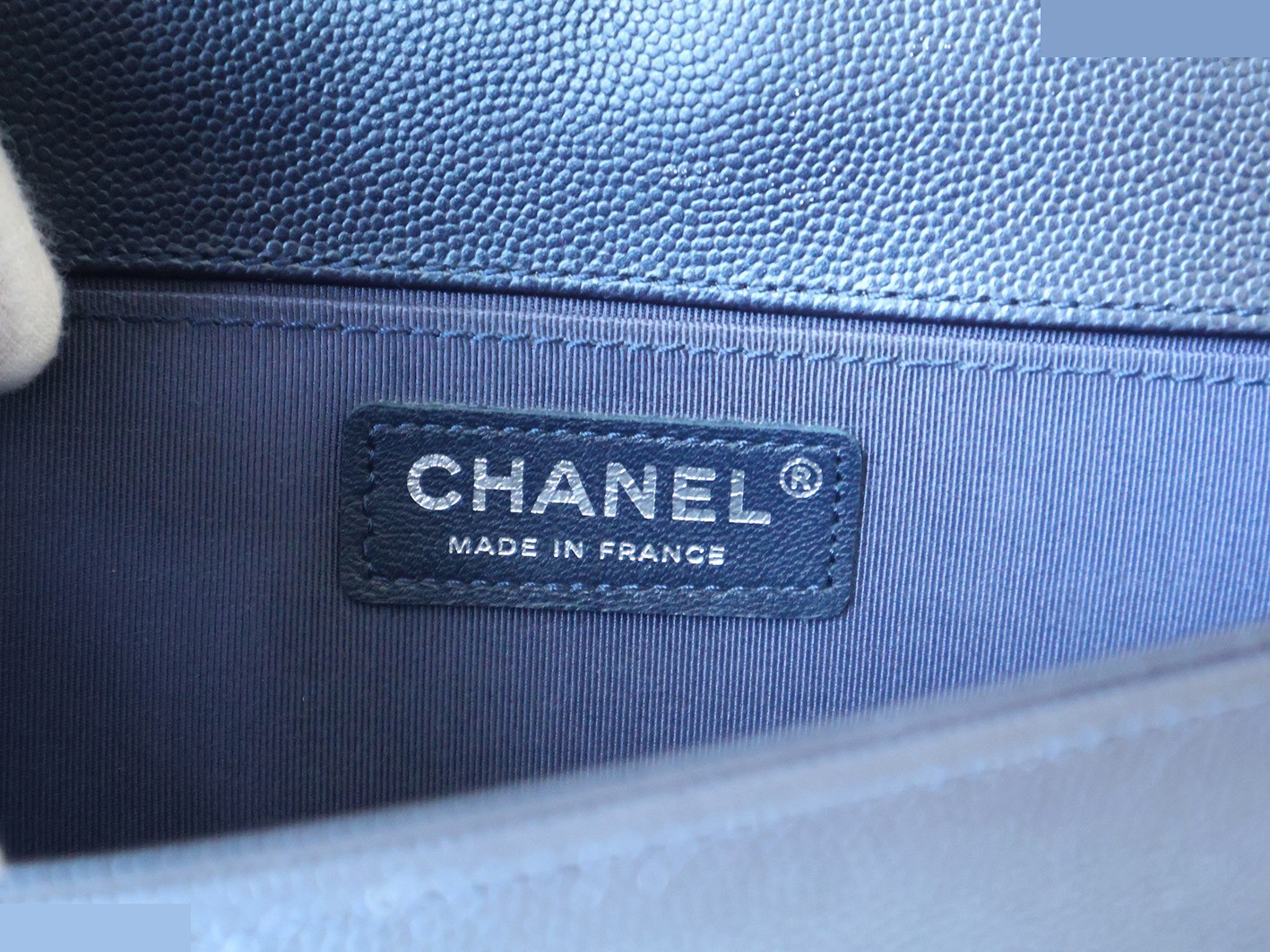 Boy Chanel caviar leather chain shoulder bag, navy — view 11