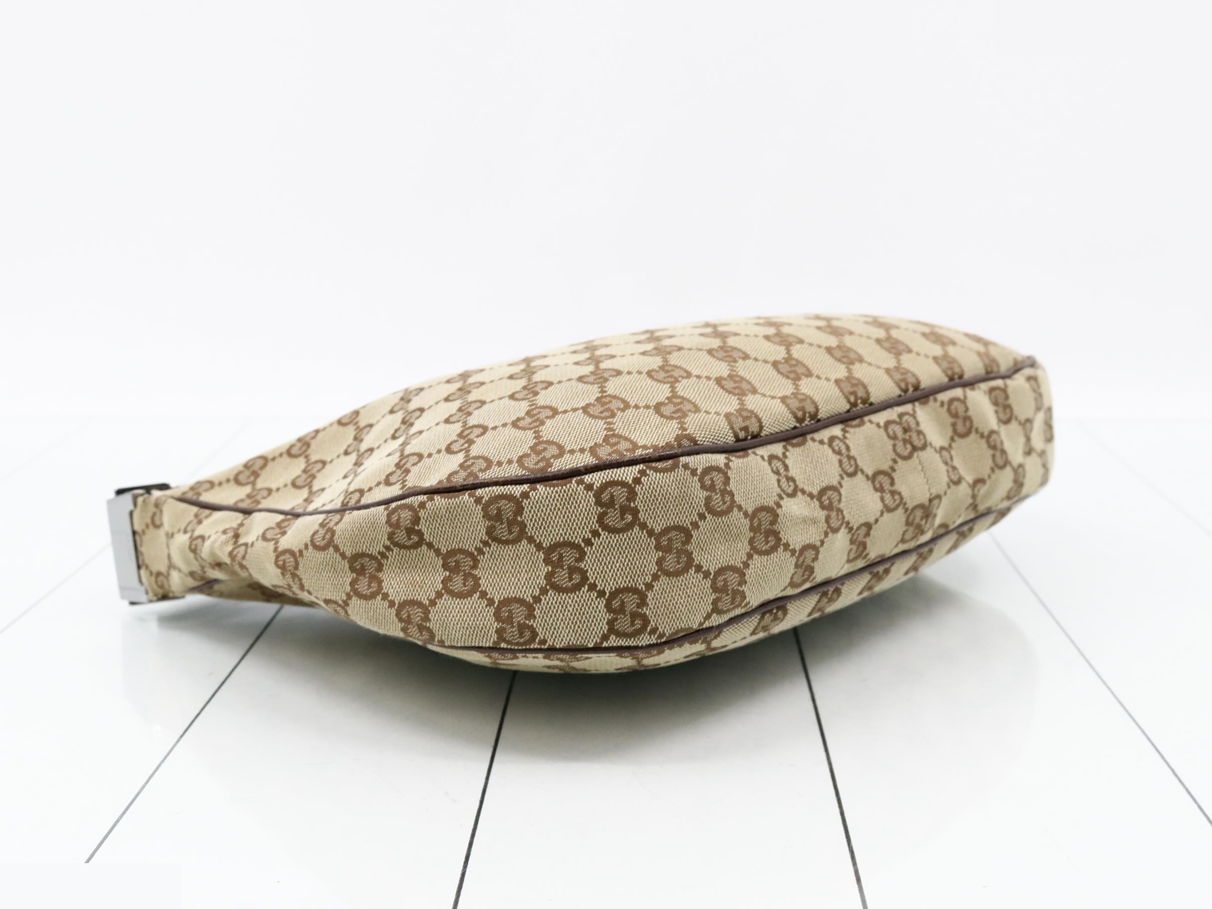 GG Canvas Shoulder Bag — view 5