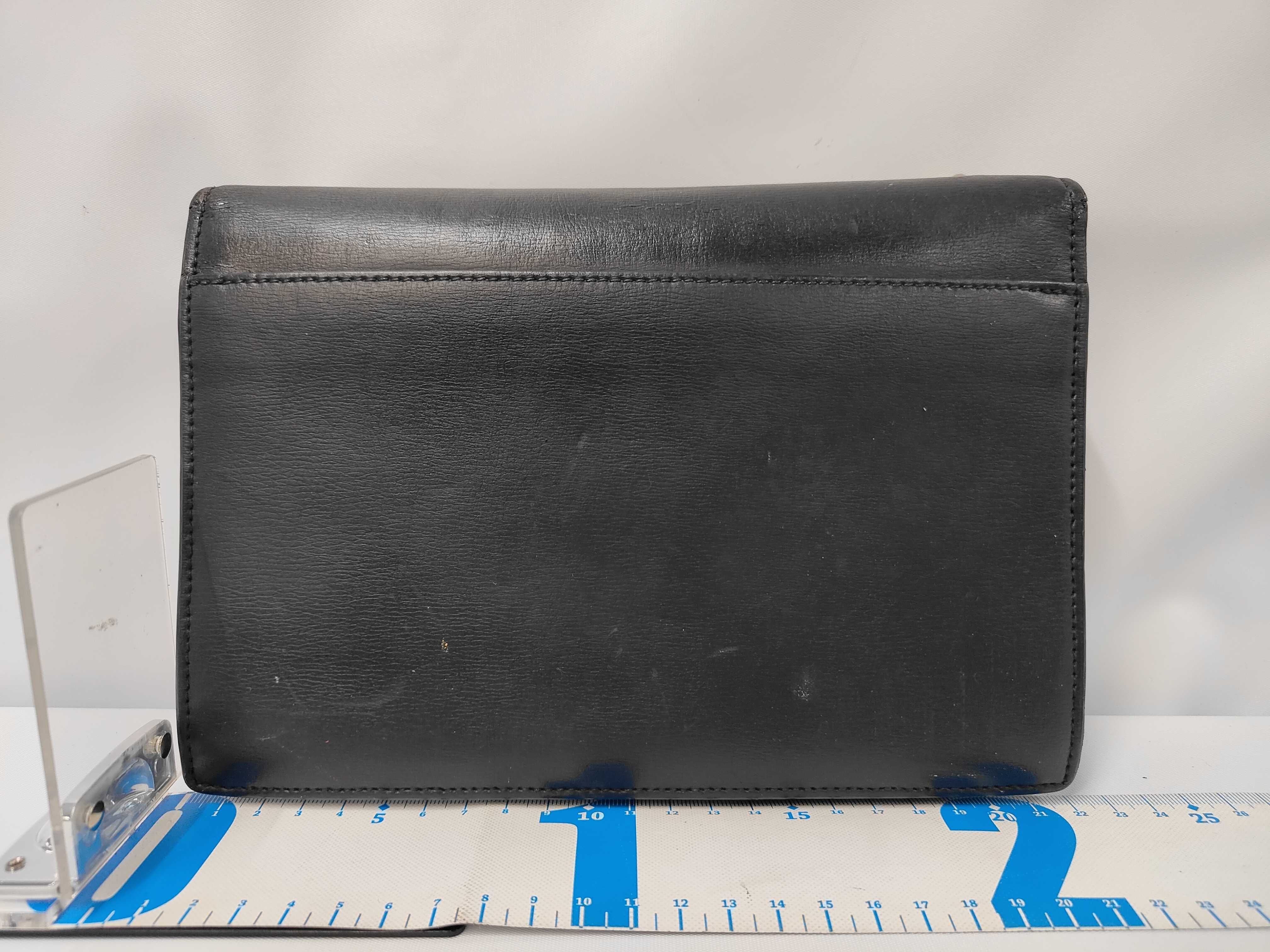 Cassandra Shoulder Bag Leather Shoulder Bag — view 2