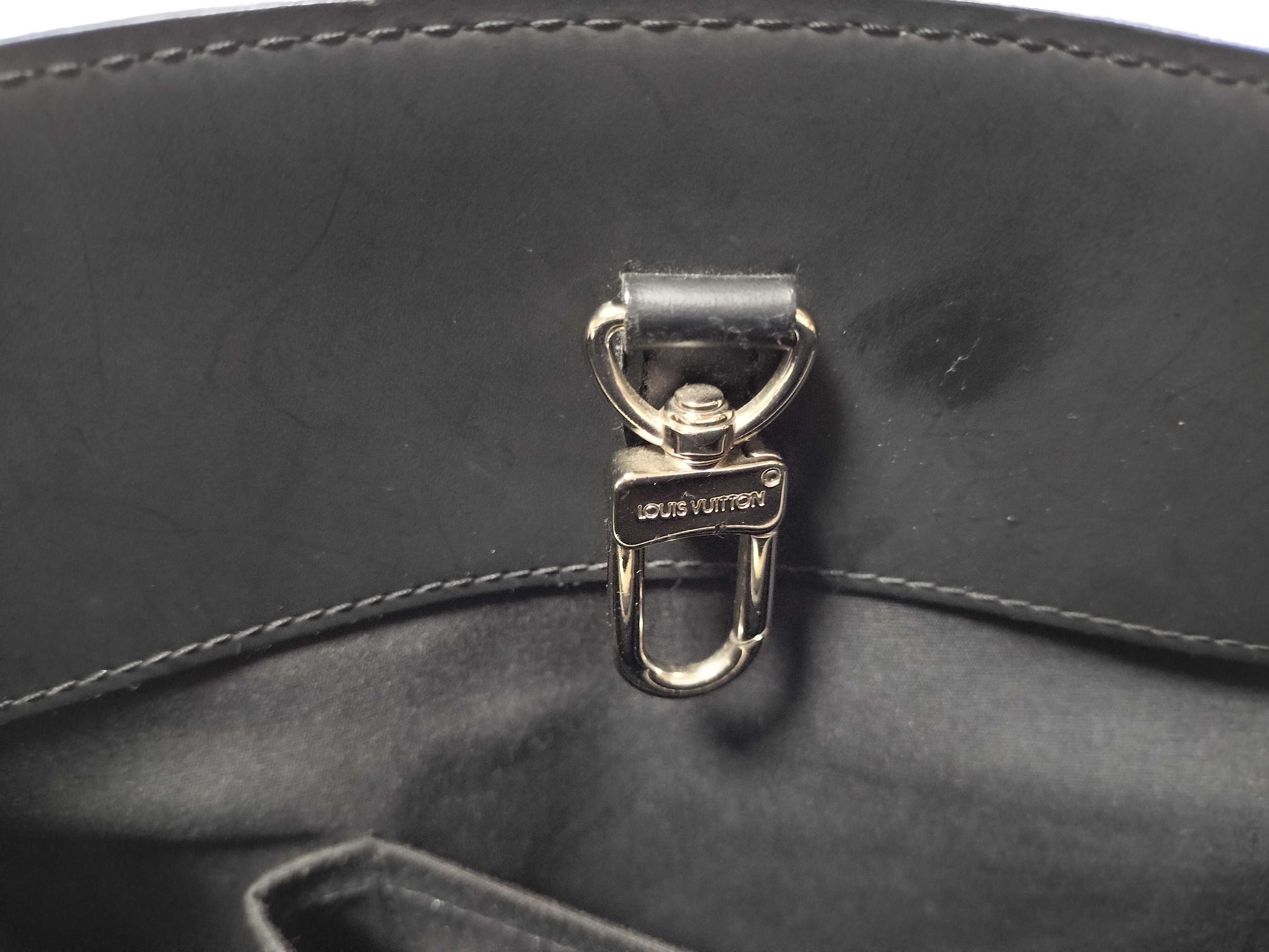 Epi M59262 Passy PM Noir Tote Bag — view 13