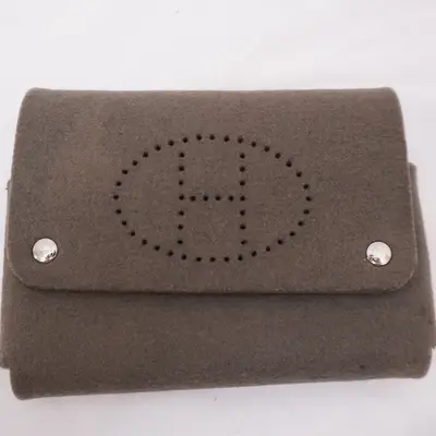 Etui Carte GM Felt Pouch and other accessories