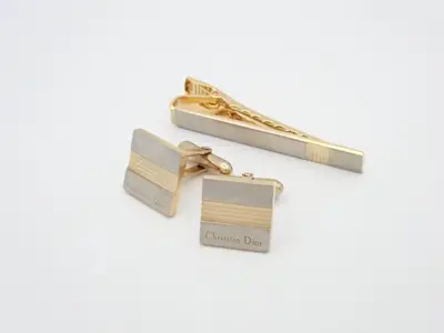 Cufflinks and tie clip set