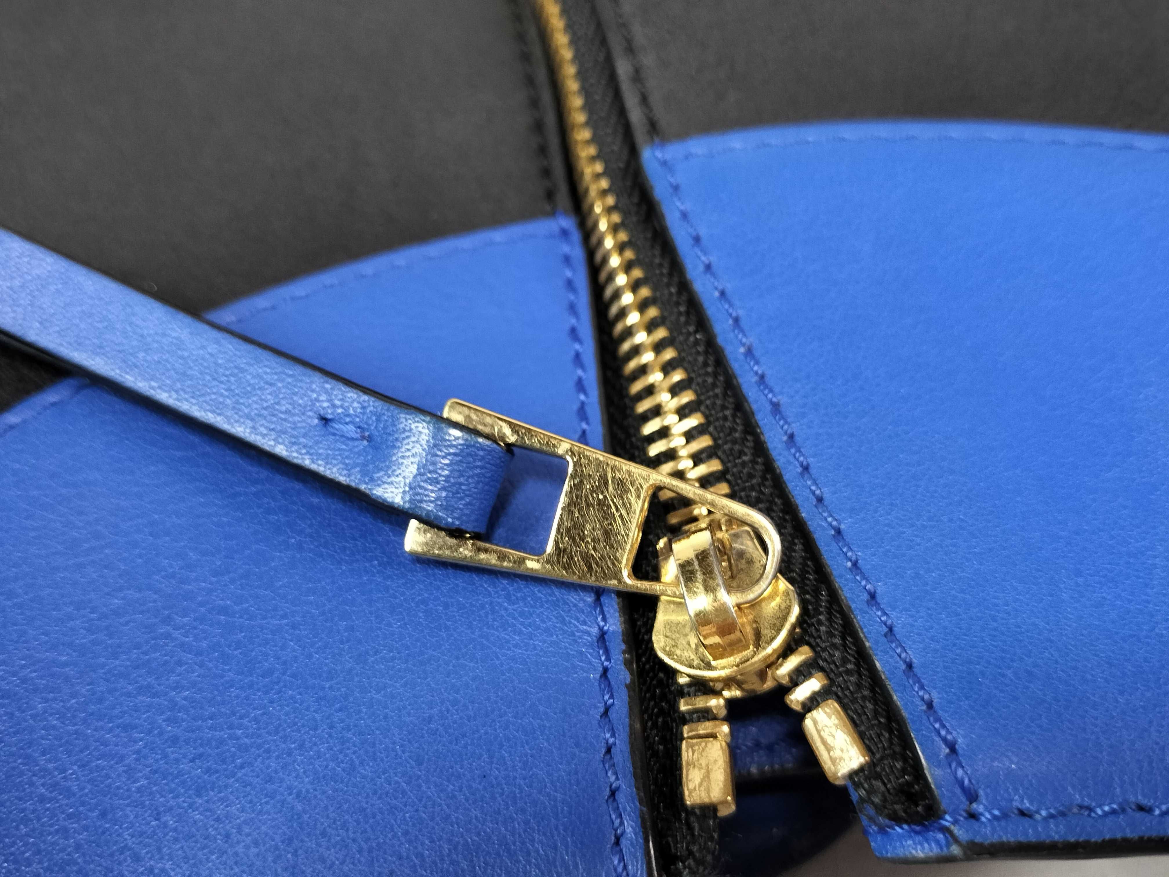Hammock Compact Shoulder Bag — view 12