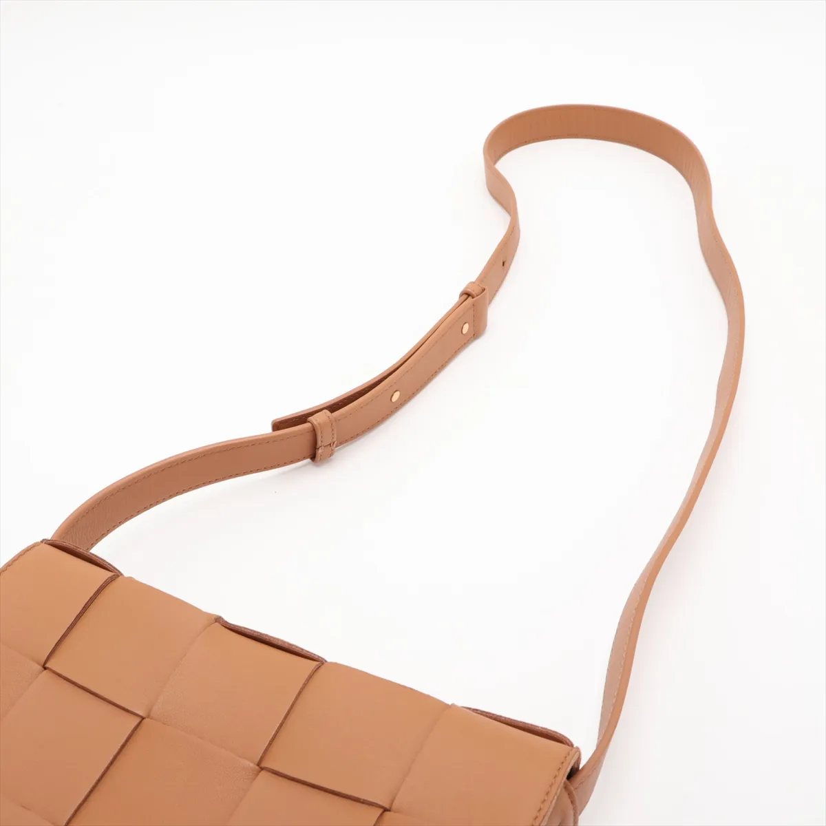 Maxi Intrecciato Cassette Leather Shoulder Bag, Brown — view 5