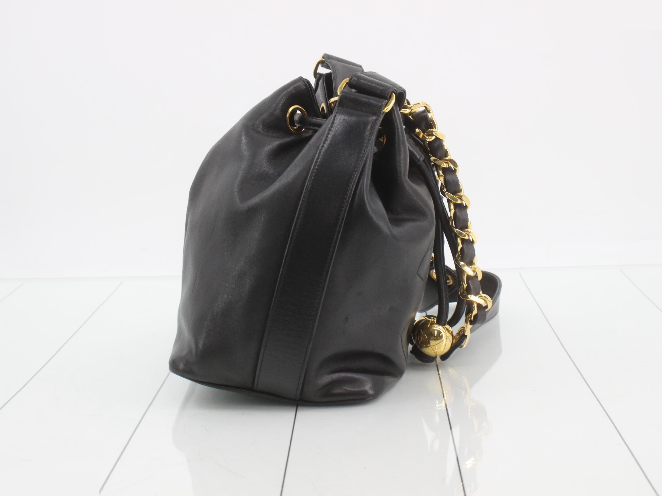 Lambskin shoulder bag with chain strap — view 4