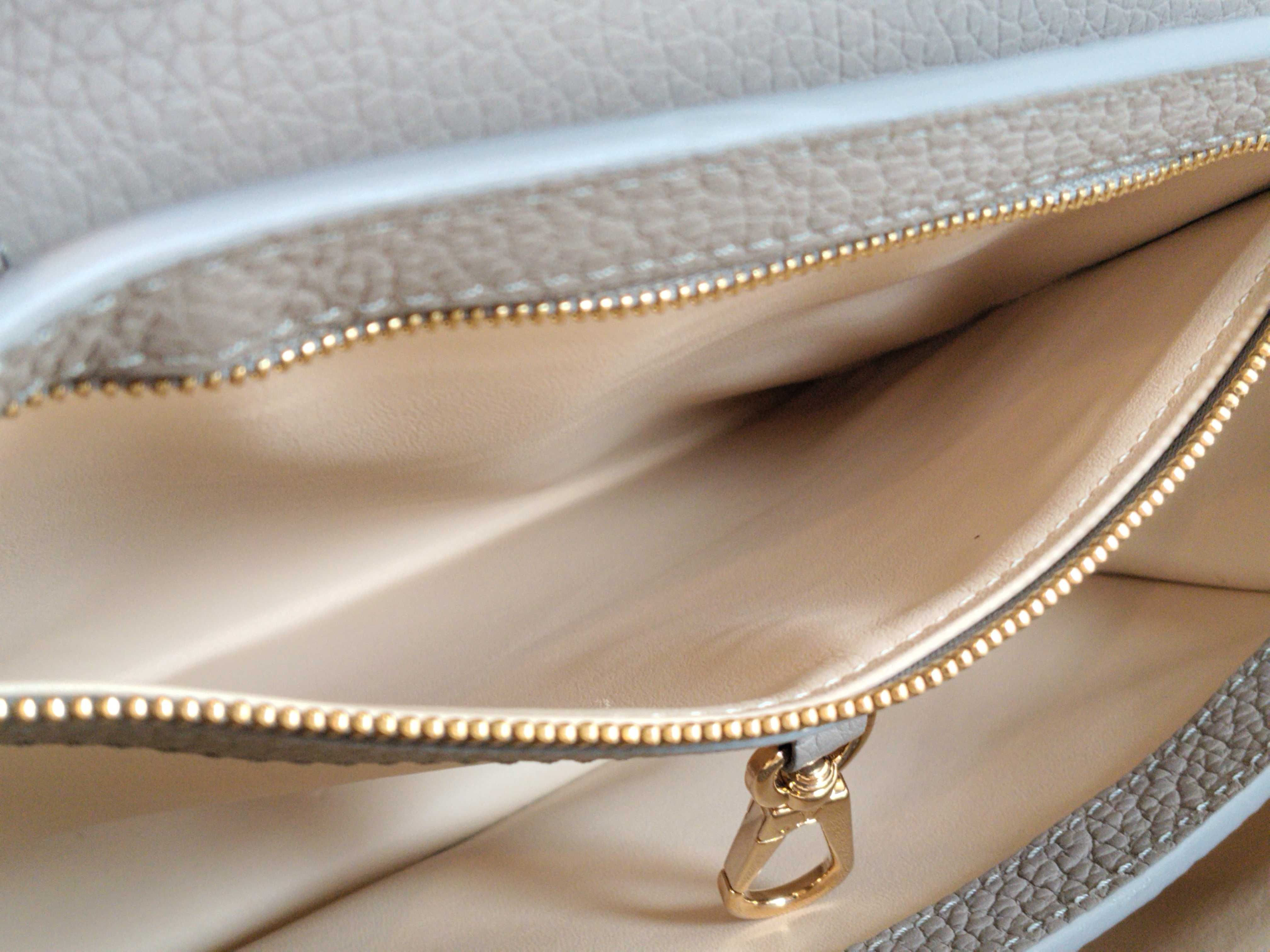 Capucines MM M59067 Handbag — view 13