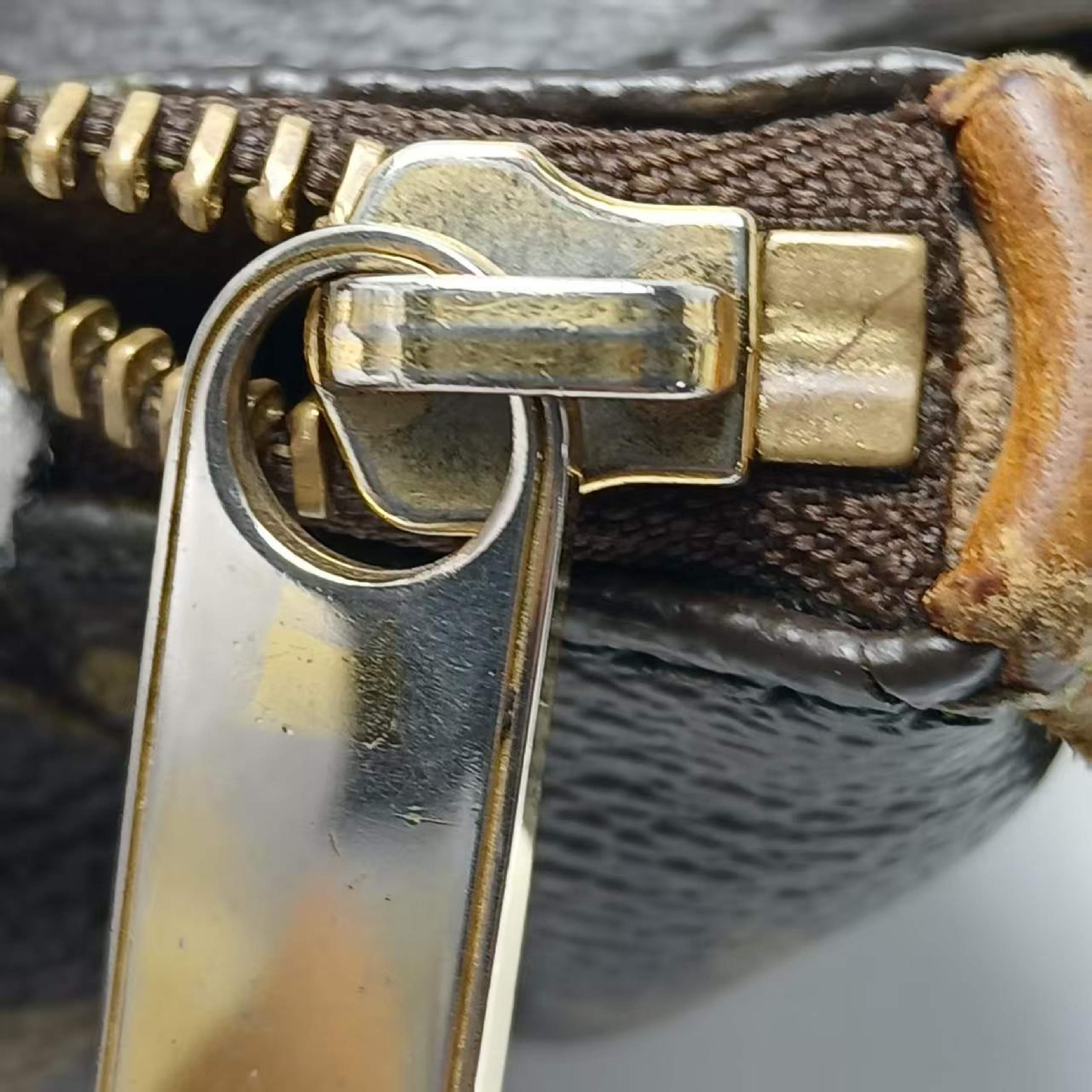 totallypu? Shoulder bag — view 12