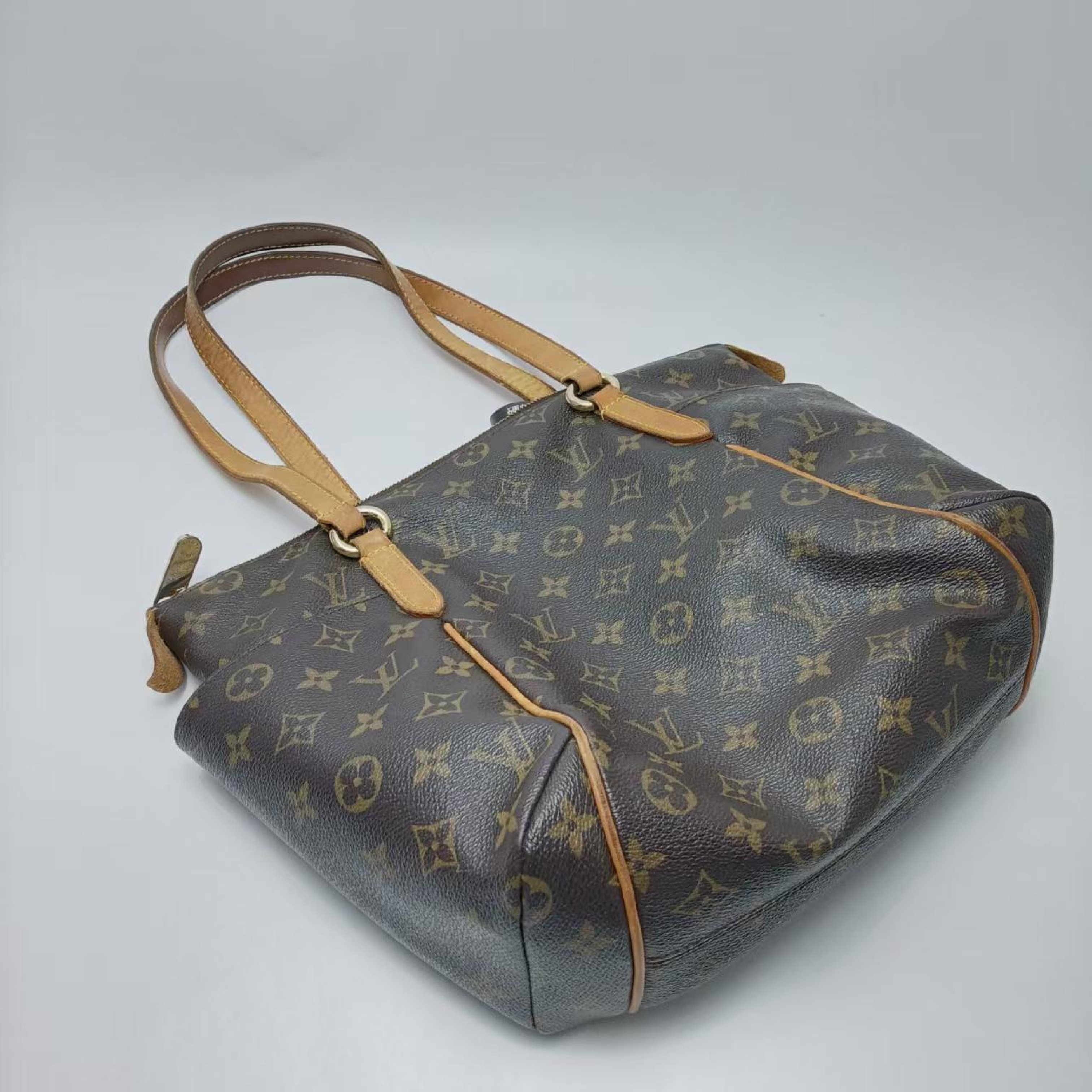 totallypu? Shoulder bag — view 4