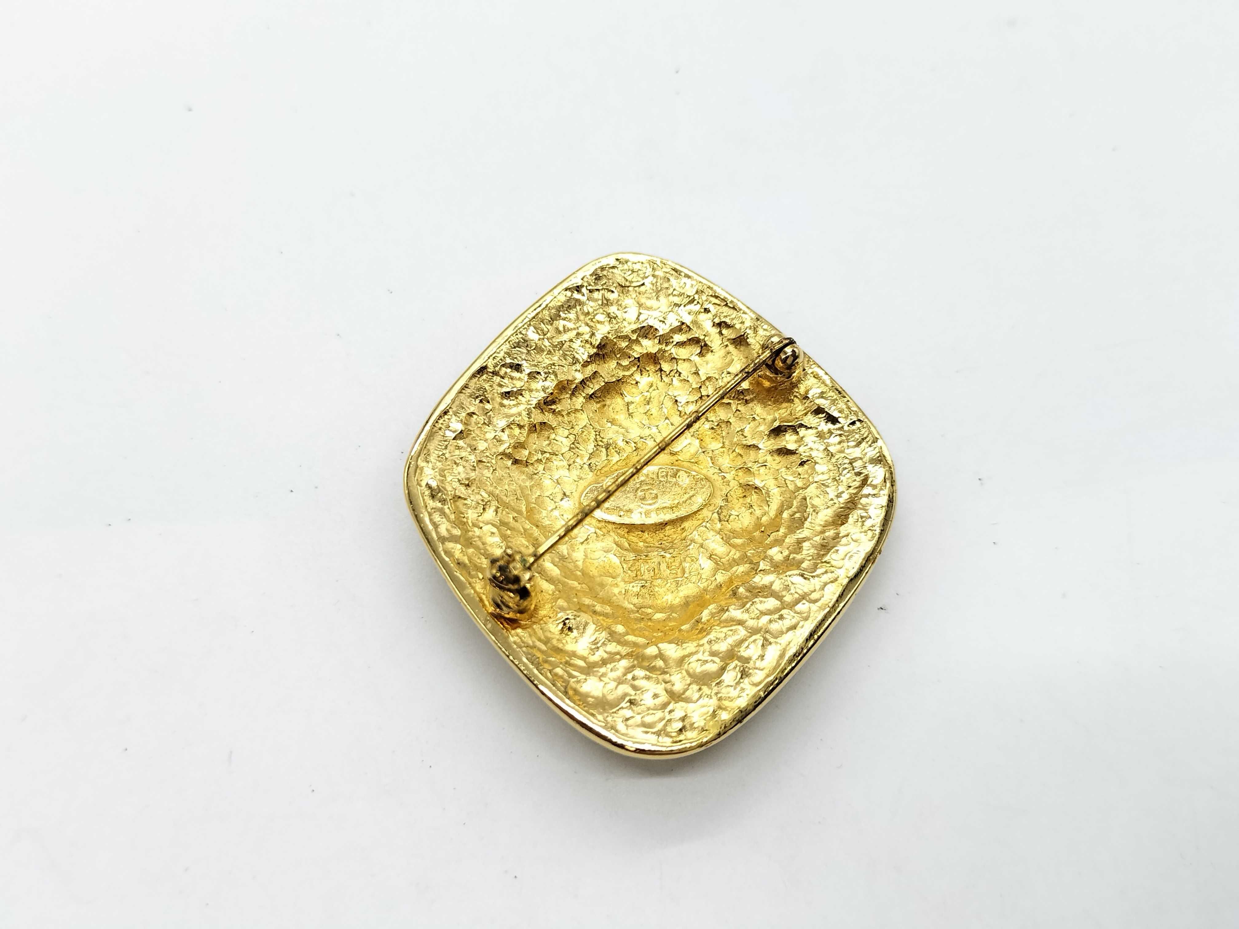 Arabesque Brooch — view 2